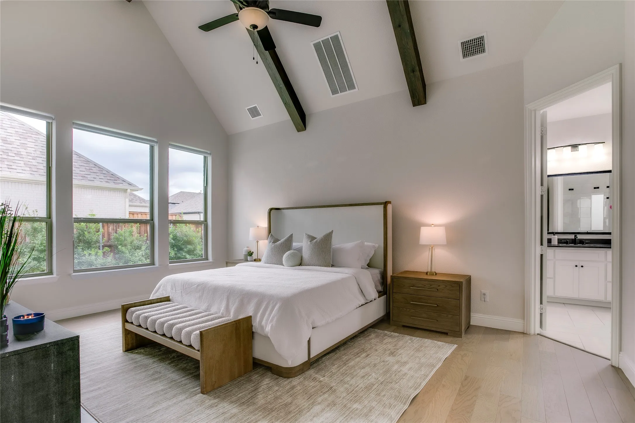 Single Family Residence For Sale in Tarrant County , 1332 Island Vista Drive, Arlington, Texas 76005, 5 Bedroom, 6 Bathroom, 3 Garage spaces, 4,565 Sqft, built in 2021, mls#21374197, Real Estate Agent in Arlington, Homes For Sale in Tarrant county, Homes For Sale in Arlington, Realtor in Arlington Texas, Real Estate Brokerage Independent Realty Texas, Luminita Cordes Realtor