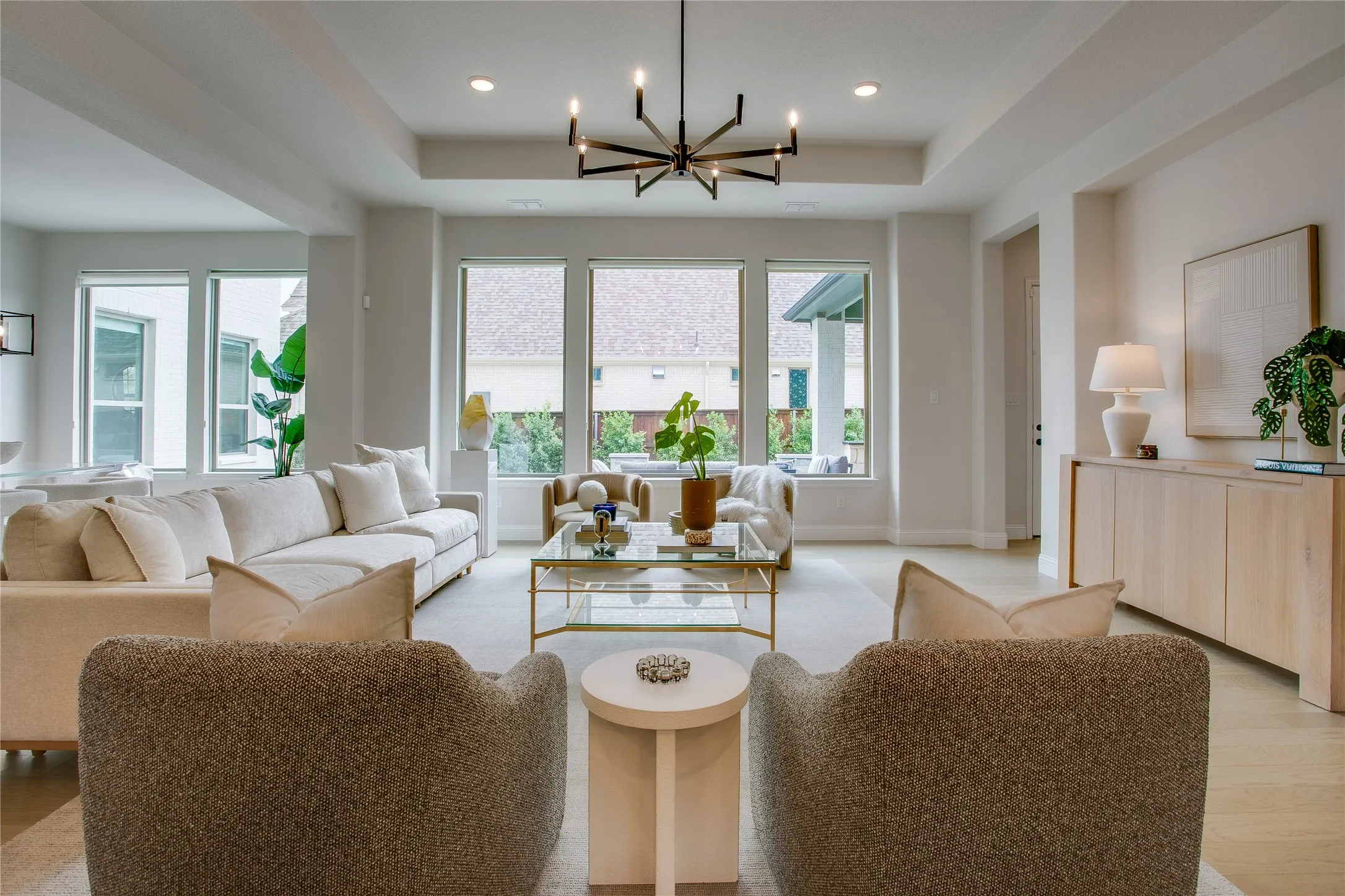 Single Family Residence For Sale in Tarrant County , 1332 Island Vista Drive, Arlington, Texas 76005, 5 Bedroom, 6 Bathroom, 3 Garage spaces, 4,565 Sqft, built in 2021, mls#21374197, Real Estate Agent in Arlington, Homes For Sale in Tarrant county, Homes For Sale in Arlington, Realtor in Arlington Texas, Real Estate Brokerage Independent Realty Texas, Luminita Cordes Realtor