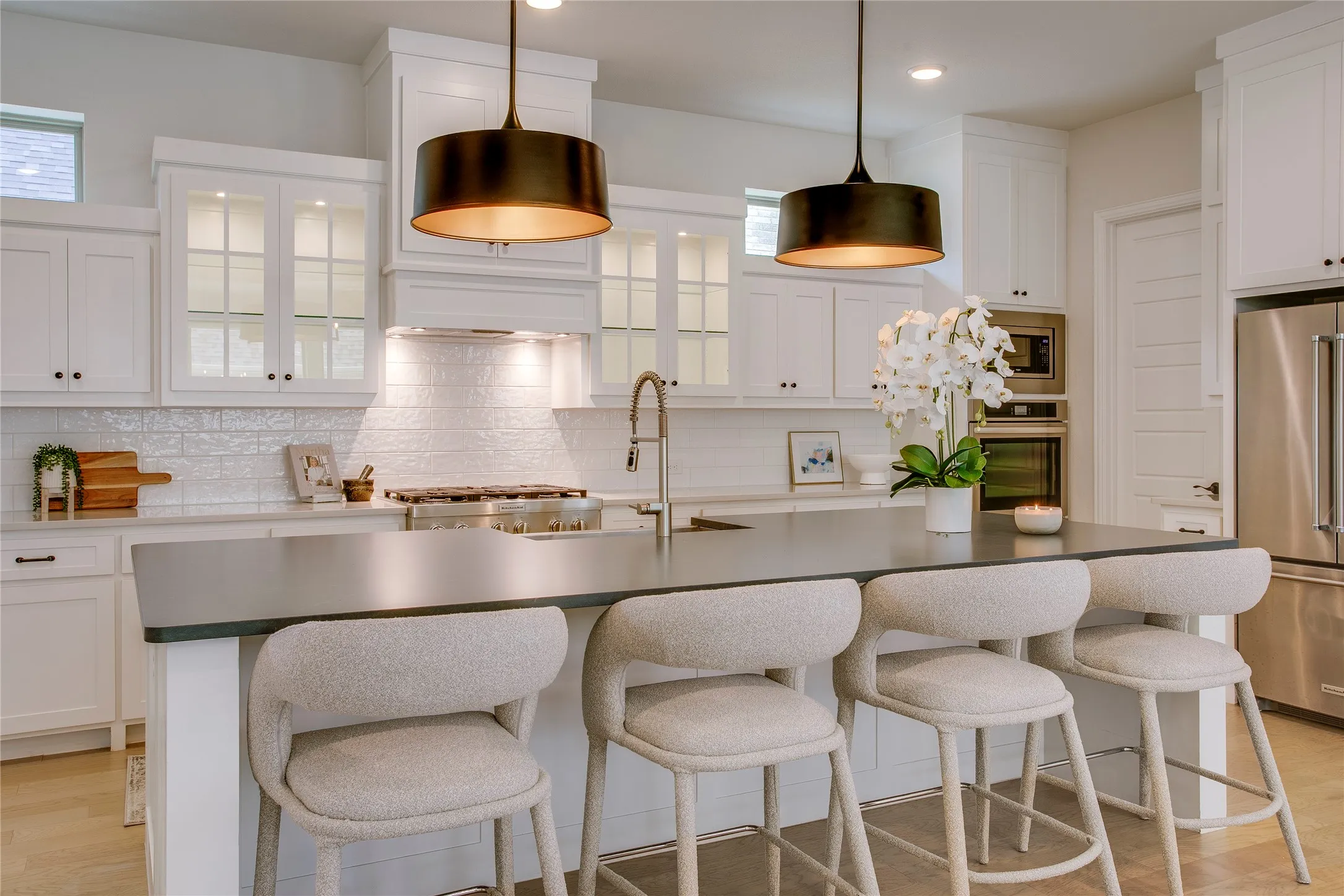 Single Family Residence For Sale in Tarrant County , 1332 Island Vista Drive, Arlington, Texas 76005, 5 Bedroom, 6 Bathroom, 3 Garage spaces, 4,565 Sqft, built in 2021, mls#21374197, Real Estate Agent in Arlington, Homes For Sale in Tarrant county, Homes For Sale in Arlington, Realtor in Arlington Texas, Real Estate Brokerage Independent Realty Texas, Luminita Cordes Realtor