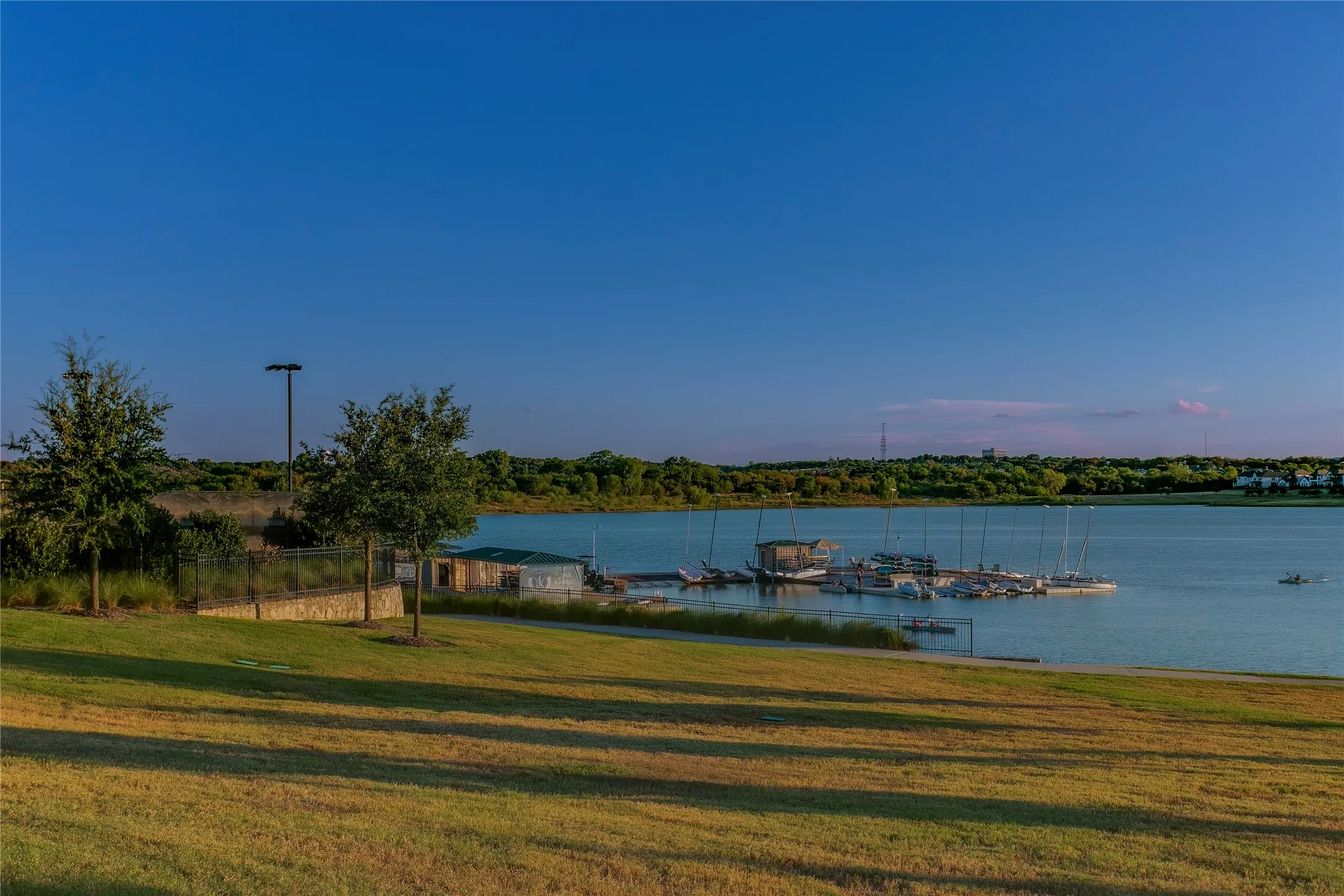 Single Family Residence For Sale in Tarrant County , 1332 Island Vista Drive, Arlington, Texas 76005, 5 Bedroom, 6 Bathroom, 3 Garage spaces, 4,565 Sqft, built in 2021, mls#21374197, Real Estate Agent in Arlington, Homes For Sale in Tarrant county, Homes For Sale in Arlington, Realtor in Arlington Texas, Real Estate Brokerage Independent Realty Texas, Luminita Cordes Realtor