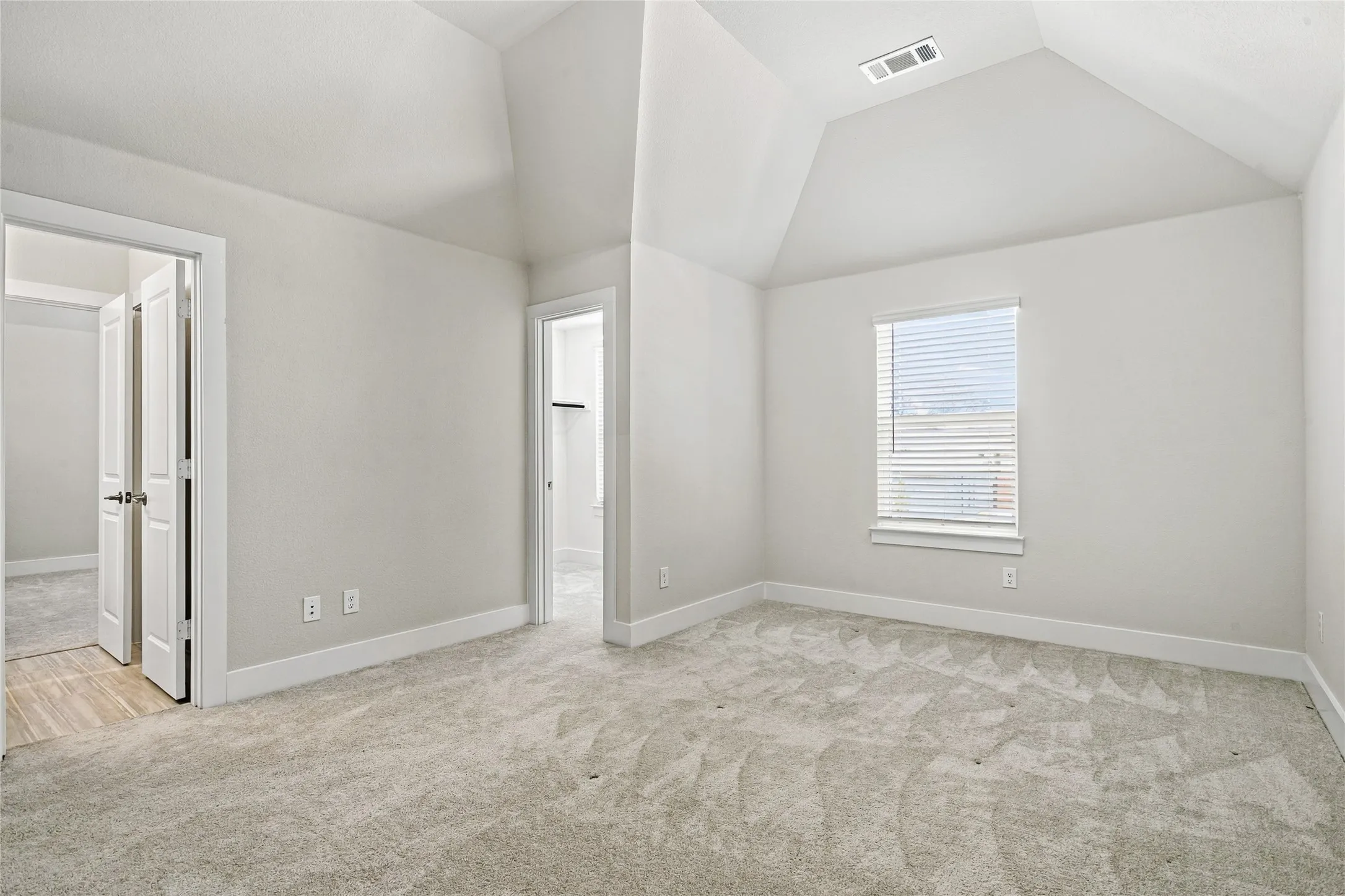 Secondary bedroom