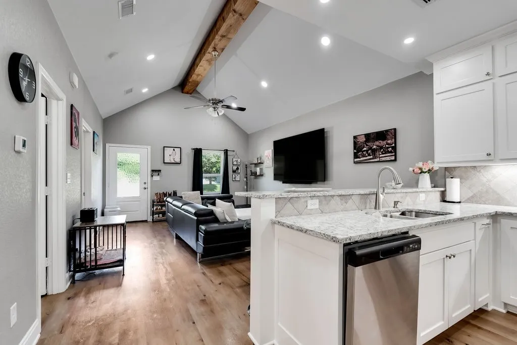 Single Family Residence For Sale in Smith County , 204 Bradford Avenue, Arp, Texas 75750, 2 Bedroom, 2 Bathroom, Garage spaces, 1,012 Sqft, built in 2024, mls#21380474, Real Estate Agent in Arp, Homes For Sale in Smith county, Homes For Sale in Arp, Realtor in Arp Texas, Real Estate Brokerage Independent Realty Texas, Luminita Cordes Realtor