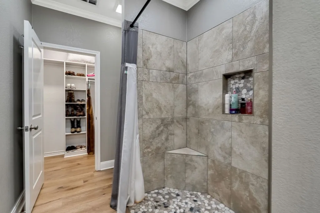 Single Family Residence For Sale in Smith County , 204 Bradford Avenue, Arp, Texas 75750, 2 Bedroom, 2 Bathroom, Garage spaces, 1,012 Sqft, built in 2024, mls#21380474, Real Estate Agent in Arp, Homes For Sale in Smith county, Homes For Sale in Arp, Realtor in Arp Texas, Real Estate Brokerage Independent Realty Texas, Luminita Cordes Realtor