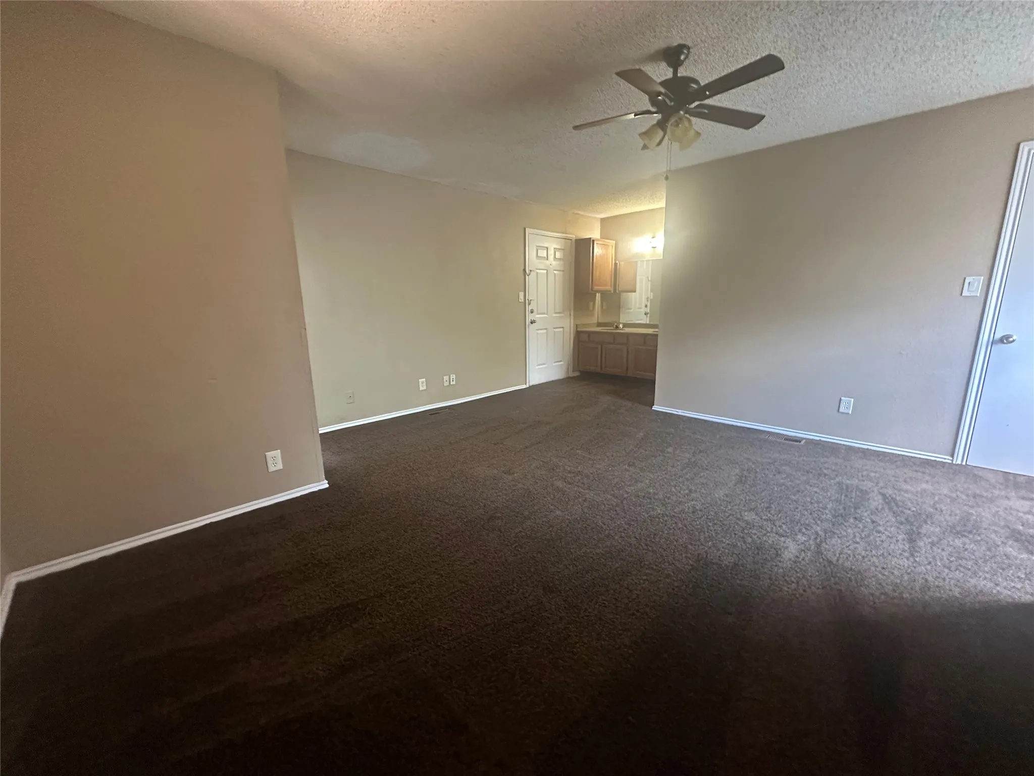 Condominium For Rent in Dallas County , 9823 Walnut Street 212, Dallas, Texas 75243, 2 Bedroom, 2 Bathroom, Garage spaces, 894 Sqft, built in 1982, mls#21380047, Real Estate Agent in Dallas, Homes For Rent in Dallas county, Homes For Rent in Dallas, Realtor in Dallas Texas, Real Estate Brokerage Independent Realty Texas, Luminita Cordes Realtor