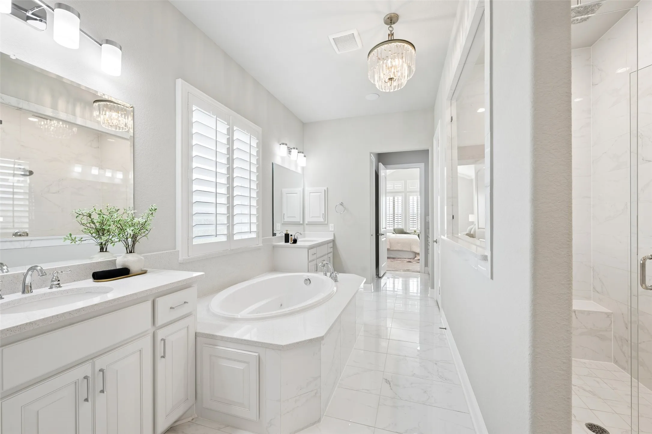 Single Family Residence For Sale in Denton County , 6881 Flatcatcher Drive, Frisco, Texas 75036, 4 Bedroom, 4 Bathroom, 3 Garage spaces, 3,879 Sqft, built in 2019, mls#21380595, Real Estate Agent in Frisco, Homes For Sale in Denton county, Homes For Sale in Frisco, Realtor in Frisco Texas, Real Estate Brokerage Independent Realty Texas, Luminita Cordes Realtor