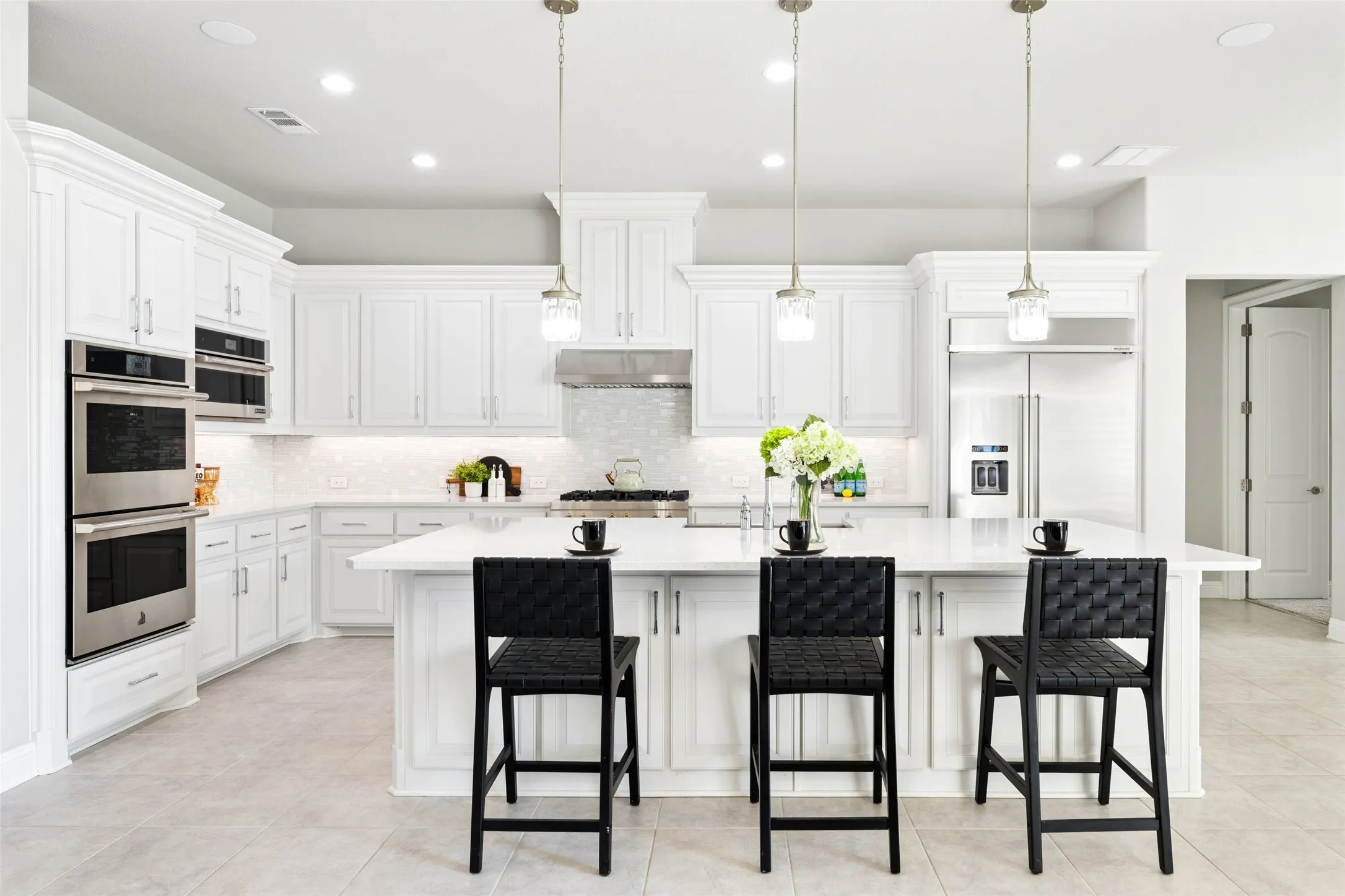 Single Family Residence For Sale in Denton County , 6881 Flatcatcher Drive, Frisco, Texas 75036, 4 Bedroom, 4 Bathroom, 3 Garage spaces, 3,879 Sqft, built in 2019, mls#21380595, Real Estate Agent in Frisco, Homes For Sale in Denton county, Homes For Sale in Frisco, Realtor in Frisco Texas, Real Estate Brokerage Independent Realty Texas, Luminita Cordes Realtor