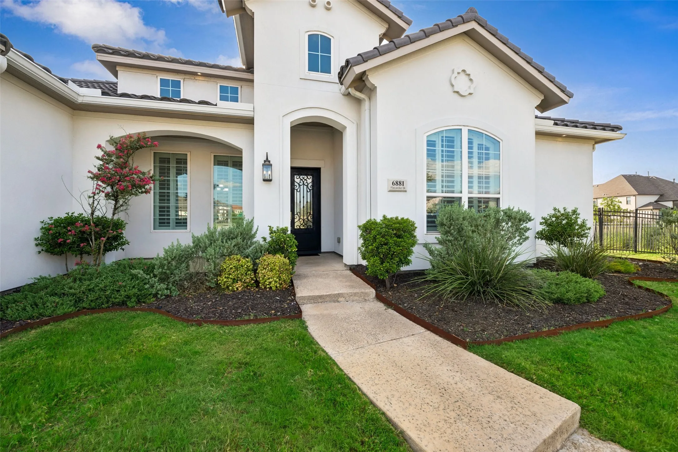 Single Family Residence For Sale in Denton County , 6881 Flatcatcher Drive, Frisco, Texas 75036, 4 Bedroom, 4 Bathroom, 3 Garage spaces, 3,879 Sqft, built in 2019, mls#21380595, Real Estate Agent in Frisco, Homes For Sale in Denton county, Homes For Sale in Frisco, Realtor in Frisco Texas, Real Estate Brokerage Independent Realty Texas, Luminita Cordes Realtor