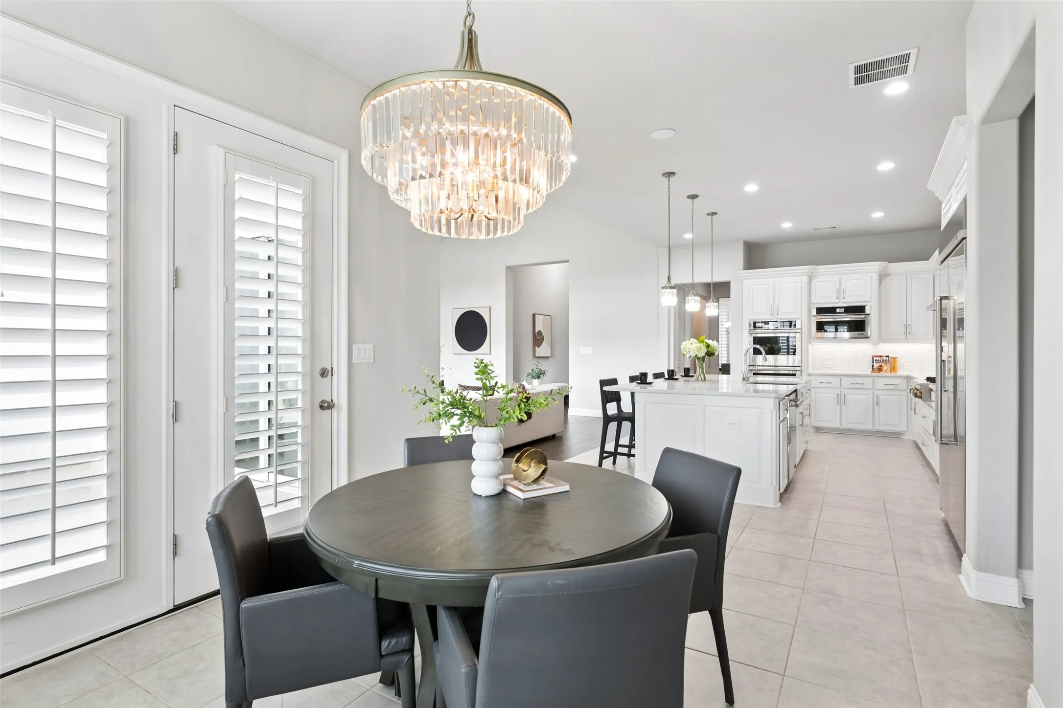 Single Family Residence For Sale in Denton County , 6881 Flatcatcher Drive, Frisco, Texas 75036, 4 Bedroom, 4 Bathroom, 3 Garage spaces, 3,879 Sqft, built in 2019, mls#21380595, Real Estate Agent in Frisco, Homes For Sale in Denton county, Homes For Sale in Frisco, Realtor in Frisco Texas, Real Estate Brokerage Independent Realty Texas, Luminita Cordes Realtor