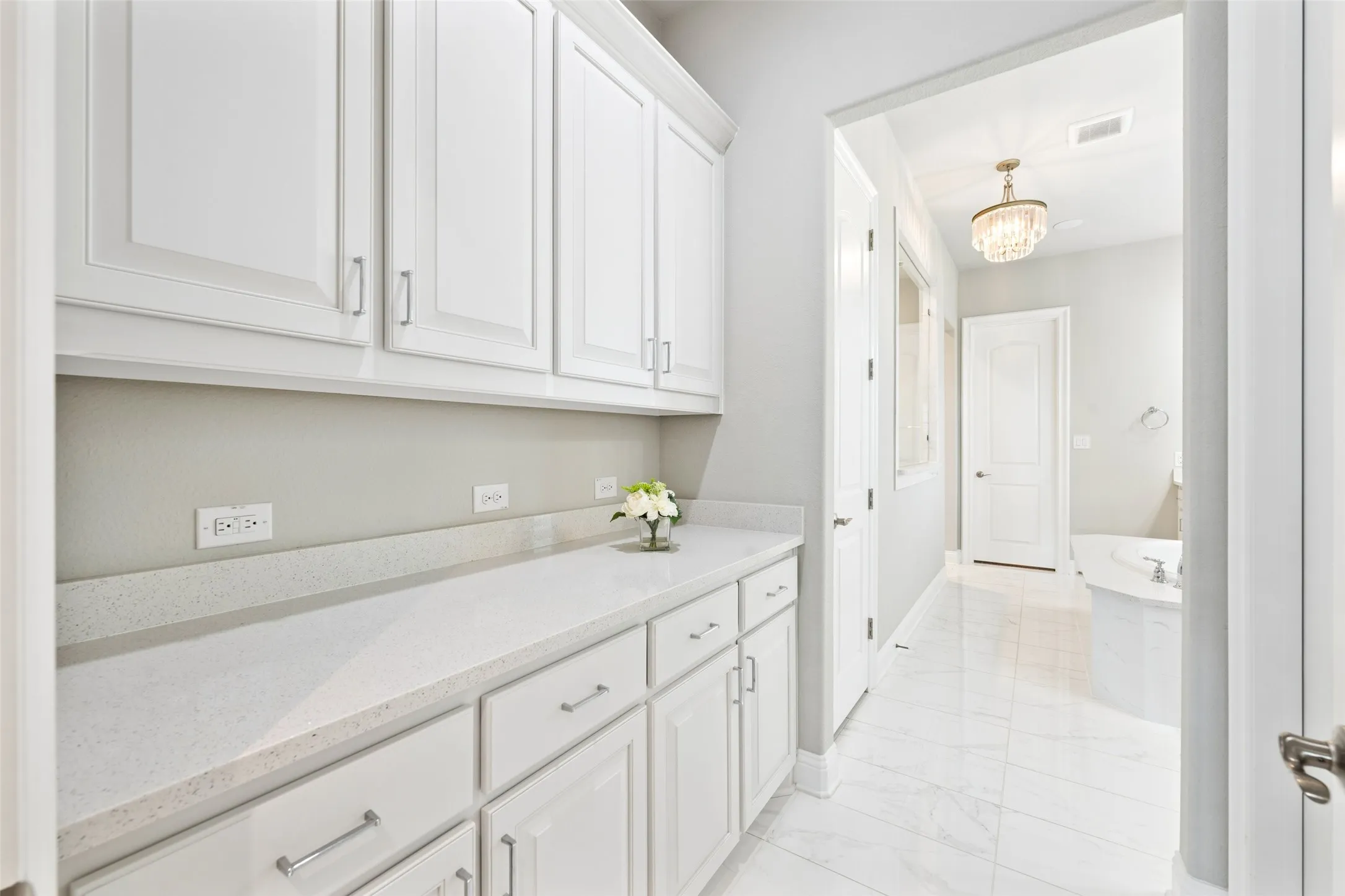 Single Family Residence For Sale in Denton County , 6881 Flatcatcher Drive, Frisco, Texas 75036, 4 Bedroom, 4 Bathroom, 3 Garage spaces, 3,879 Sqft, built in 2019, mls#21380595, Real Estate Agent in Frisco, Homes For Sale in Denton county, Homes For Sale in Frisco, Realtor in Frisco Texas, Real Estate Brokerage Independent Realty Texas, Luminita Cordes Realtor