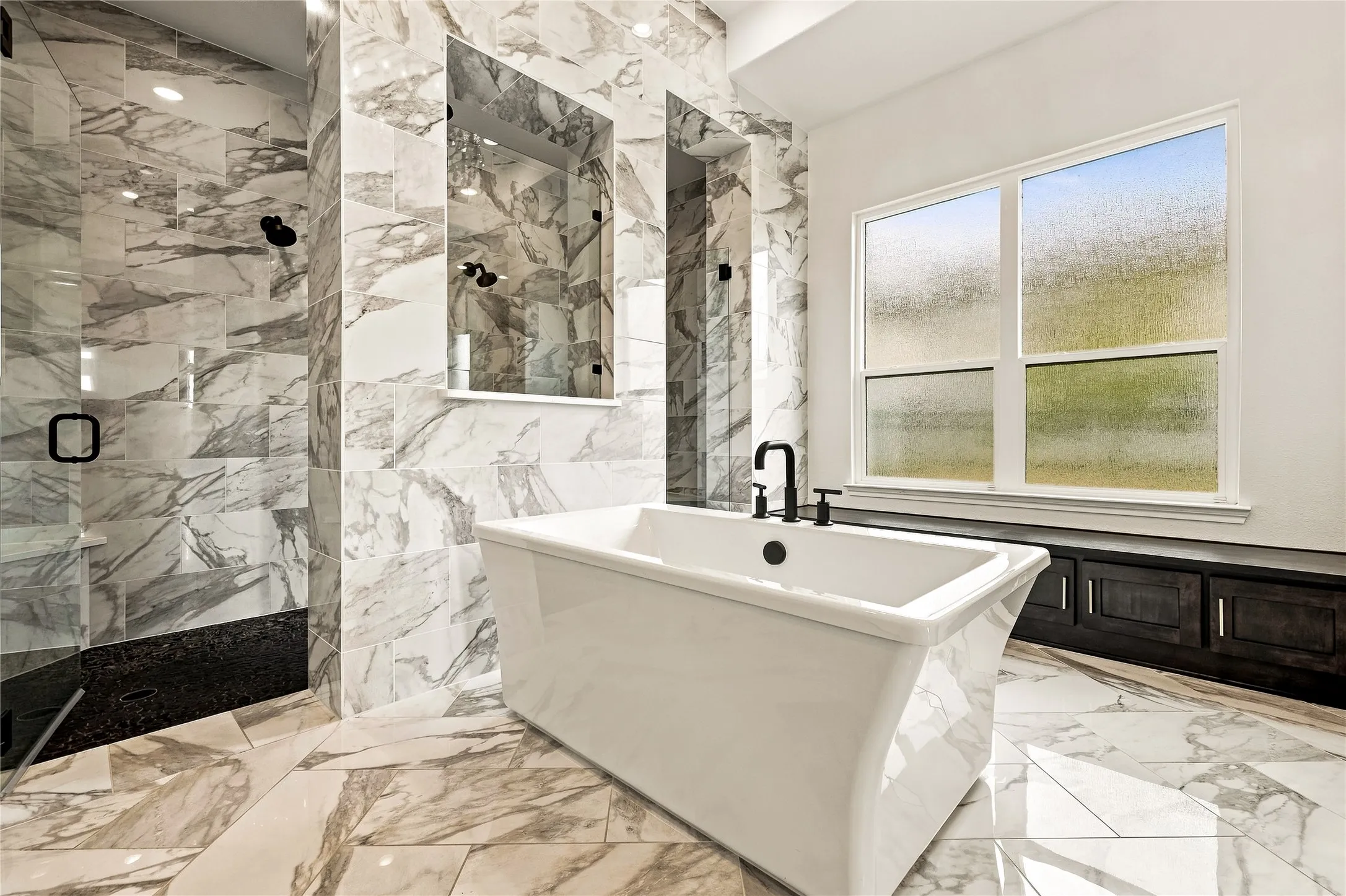 Single Family Residence For Sale in Denton County , 3904 Ephron Avenue, Flower Mound, Texas 75022, 5 Bedroom, 6 Bathroom, 3 Garage spaces, 6,591 Sqft, built in 2022, mls#21338542, Real Estate Agent in Flower Mound, Homes For Sale in Denton county, Homes For Sale in Flower Mound, Realtor in Flower Mound Texas, Real Estate Brokerage Independent Realty Texas, Luminita Cordes Realtor