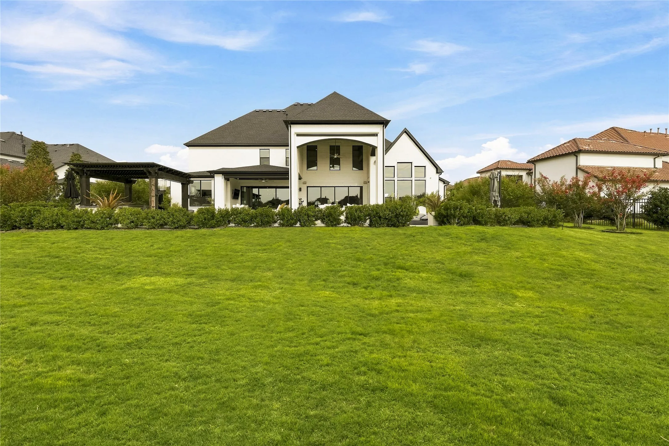 Single Family Residence For Sale in Denton County , 3904 Ephron Avenue, Flower Mound, Texas 75022, 5 Bedroom, 6 Bathroom, 3 Garage spaces, 6,591 Sqft, built in 2022, mls#21338542, Real Estate Agent in Flower Mound, Homes For Sale in Denton county, Homes For Sale in Flower Mound, Realtor in Flower Mound Texas, Real Estate Brokerage Independent Realty Texas, Luminita Cordes Realtor