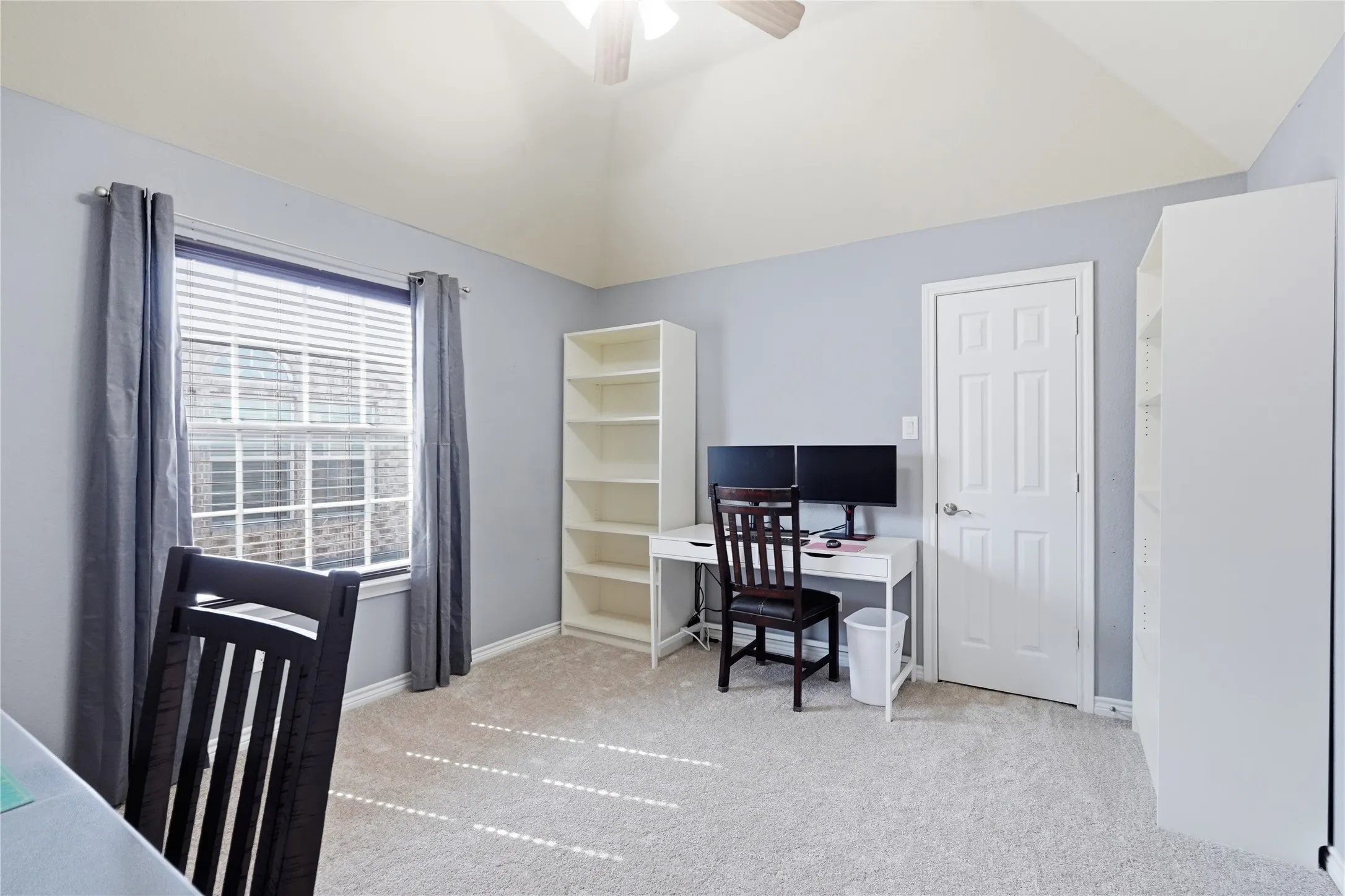 Single Family Residence For Sale in Denton County , 1565 Dutch Hollow Drive, Frisco, Texas 75033, 5 Bedroom, 4 Bathroom, 2 Garage spaces, 3,850 Sqft, built in 2009, mls#21380980, Real Estate Agent in Frisco, Homes For Sale in Denton county, Homes For Sale in Frisco, Realtor in Frisco Texas, Real Estate Brokerage Independent Realty Texas, Luminita Cordes Realtor