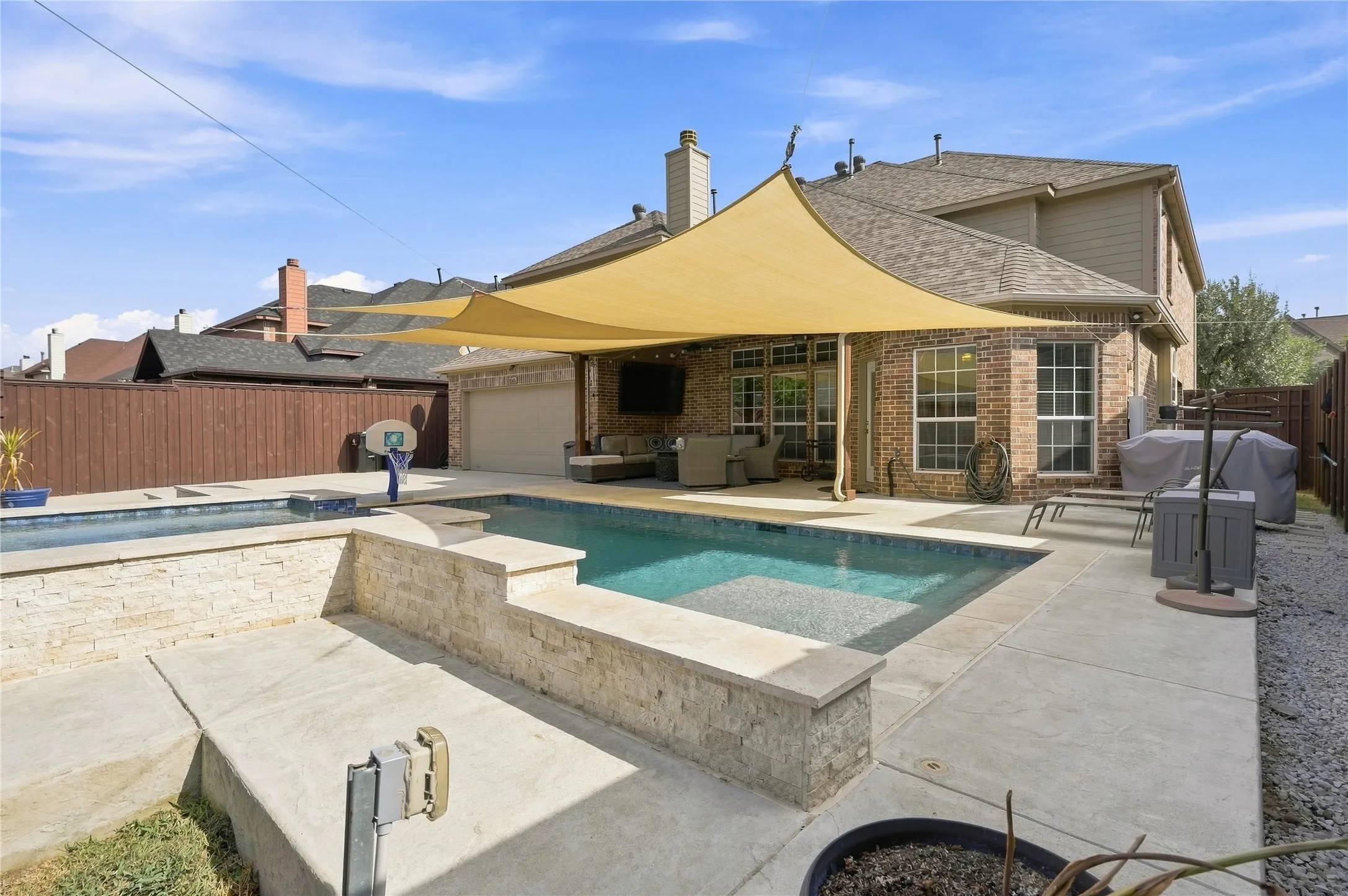 Single Family Residence For Sale in Denton County , 1565 Dutch Hollow Drive, Frisco, Texas 75033, 5 Bedroom, 4 Bathroom, 2 Garage spaces, 3,850 Sqft, built in 2009, mls#21380980, Real Estate Agent in Frisco, Homes For Sale in Denton county, Homes For Sale in Frisco, Realtor in Frisco Texas, Real Estate Brokerage Independent Realty Texas, Luminita Cordes Realtor