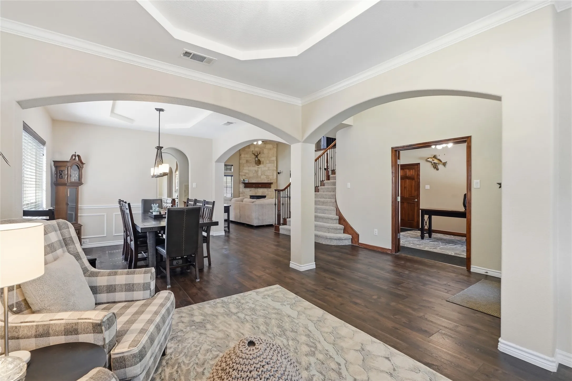 Single Family Residence For Sale in Denton County , 1565 Dutch Hollow Drive, Frisco, Texas 75033, 5 Bedroom, 4 Bathroom, 2 Garage spaces, 3,850 Sqft, built in 2009, mls#21380980, Real Estate Agent in Frisco, Homes For Sale in Denton county, Homes For Sale in Frisco, Realtor in Frisco Texas, Real Estate Brokerage Independent Realty Texas, Luminita Cordes Realtor
