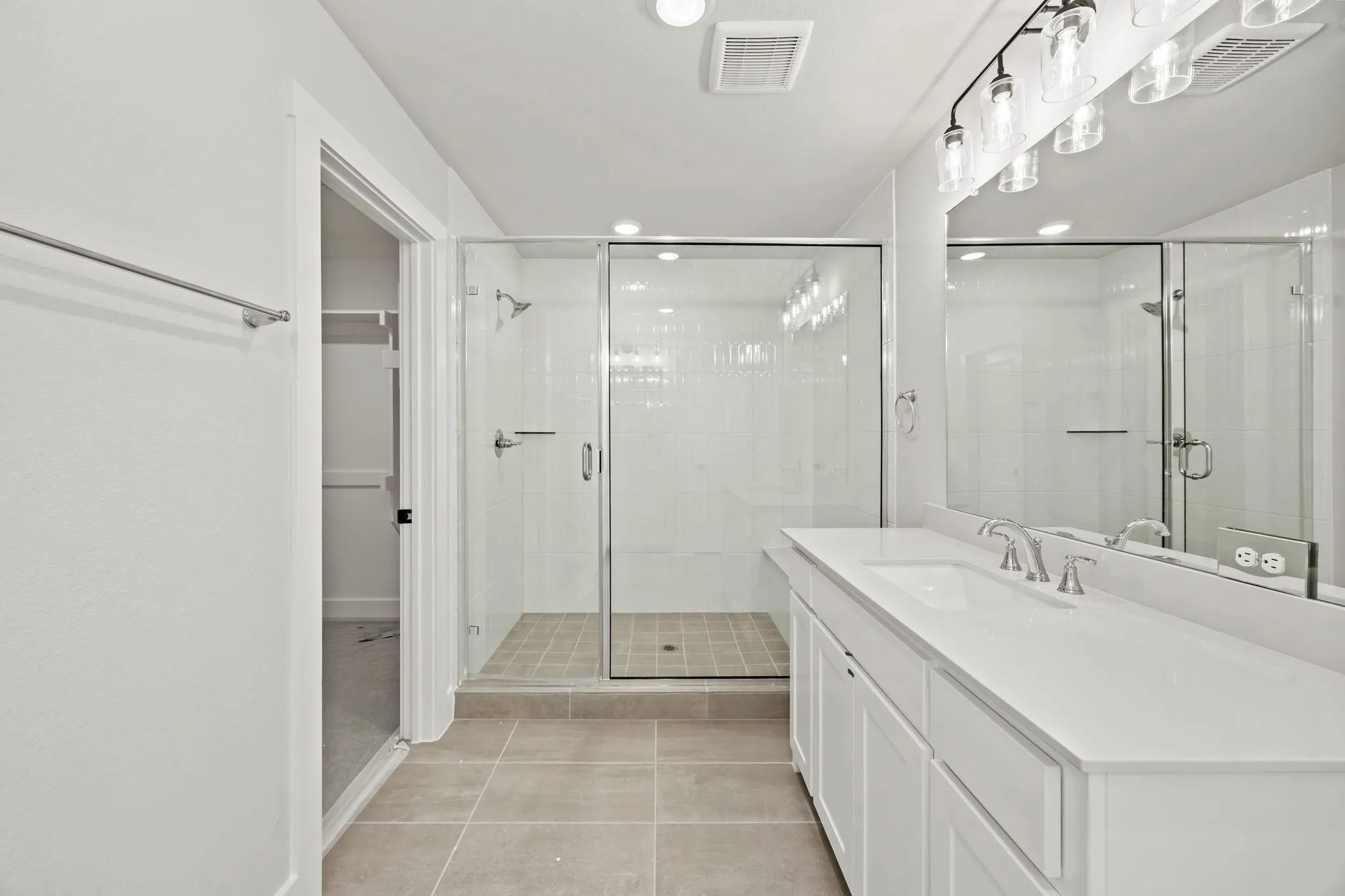 Single Family Residence For Sale in Collin County , 317 Chestnut Street, Celina, Texas 75009, 3 Bedroom, 3 Bathroom, 2 Garage spaces, 2,348 Sqft, built in 2025, mls#21381007, Real Estate Agent in Celina, Homes For Sale in Collin county, Homes For Sale in Celina, Realtor in Celina Texas, Real Estate Brokerage Independent Realty Texas, Luminita Cordes Realtor