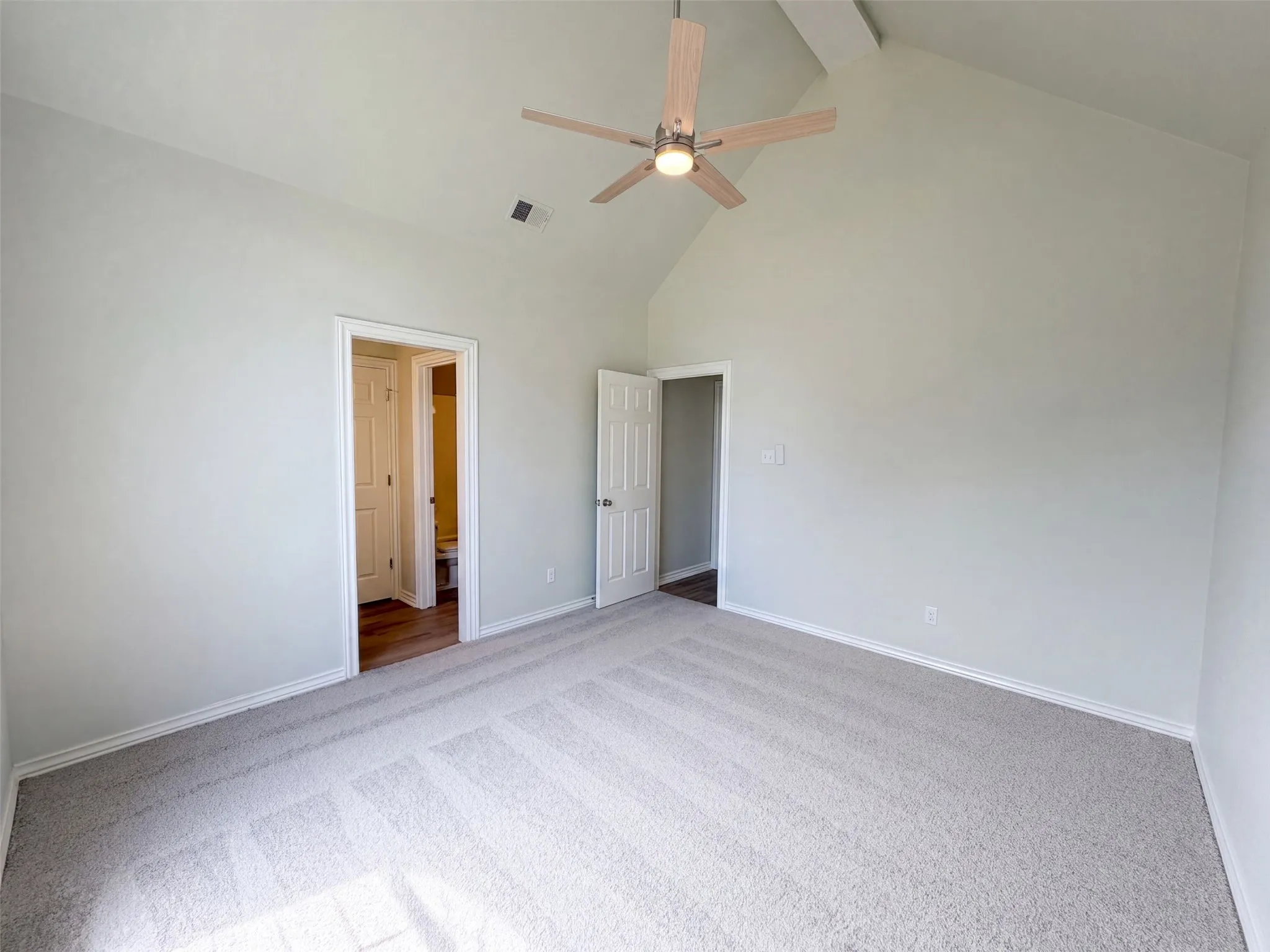 Single Family Residence For Sale in Tarrant County , 1609 Brentwood Trail, Keller, Texas 76248, 4 Bedroom, 3 Bathroom, 3 Garage spaces, 2,841 Sqft, built in 1989, mls#21373855, Real Estate Agent in Keller, Homes For Sale in Tarrant county, Homes For Sale in Keller, Realtor in Keller Texas, Real Estate Brokerage Independent Realty Texas, Luminita Cordes Realtor