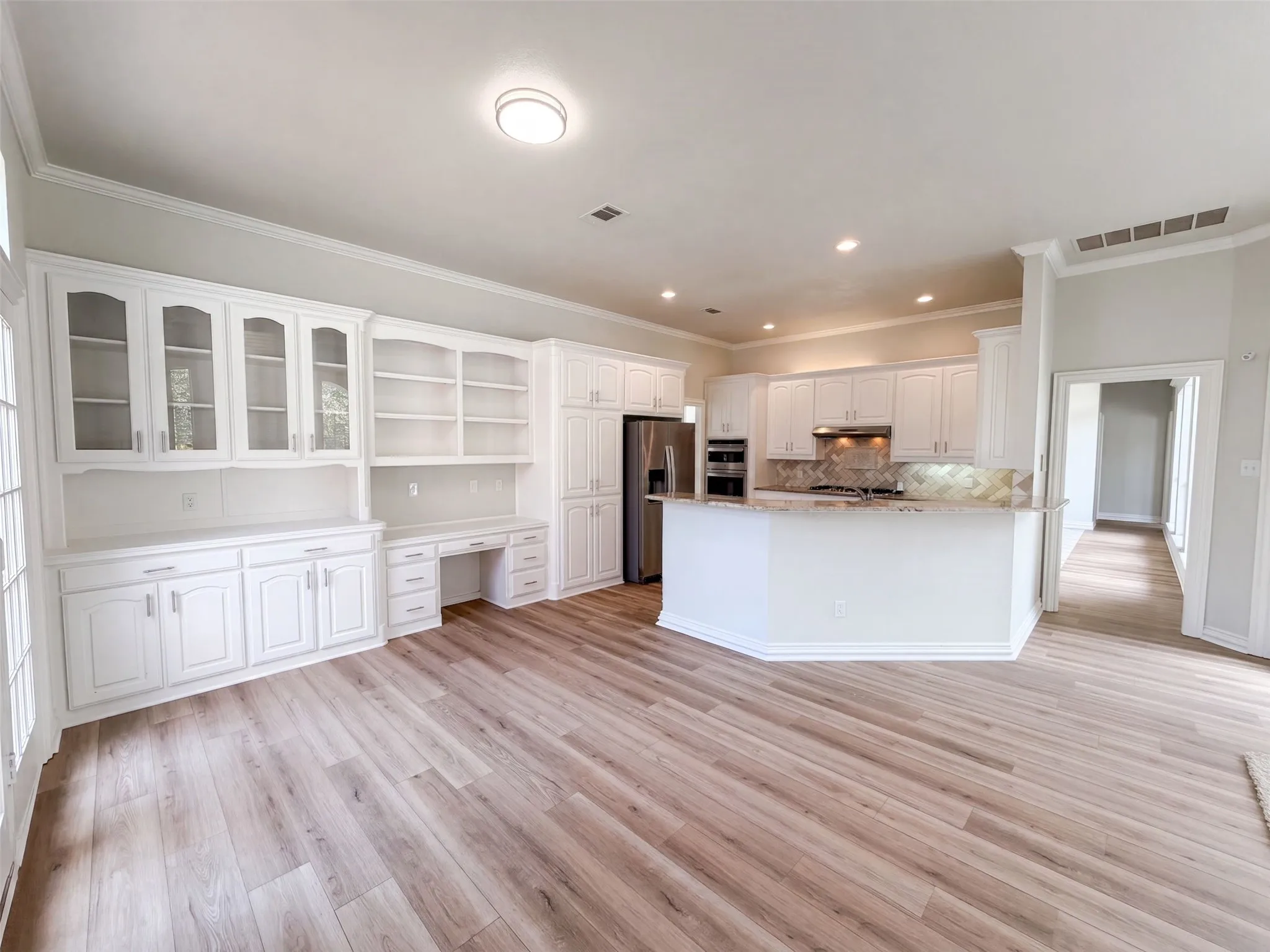 Single Family Residence For Sale in Tarrant County , 1609 Brentwood Trail, Keller, Texas 76248, 4 Bedroom, 3 Bathroom, 3 Garage spaces, 2,841 Sqft, built in 1989, mls#21373855, Real Estate Agent in Keller, Homes For Sale in Tarrant county, Homes For Sale in Keller, Realtor in Keller Texas, Real Estate Brokerage Independent Realty Texas, Luminita Cordes Realtor