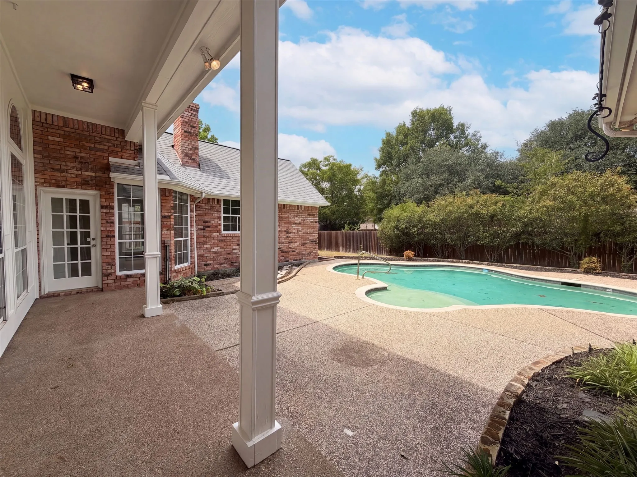 Single Family Residence For Sale in Tarrant County , 1609 Brentwood Trail, Keller, Texas 76248, 4 Bedroom, 3 Bathroom, 3 Garage spaces, 2,841 Sqft, built in 1989, mls#21373855, Real Estate Agent in Keller, Homes For Sale in Tarrant county, Homes For Sale in Keller, Realtor in Keller Texas, Real Estate Brokerage Independent Realty Texas, Luminita Cordes Realtor
