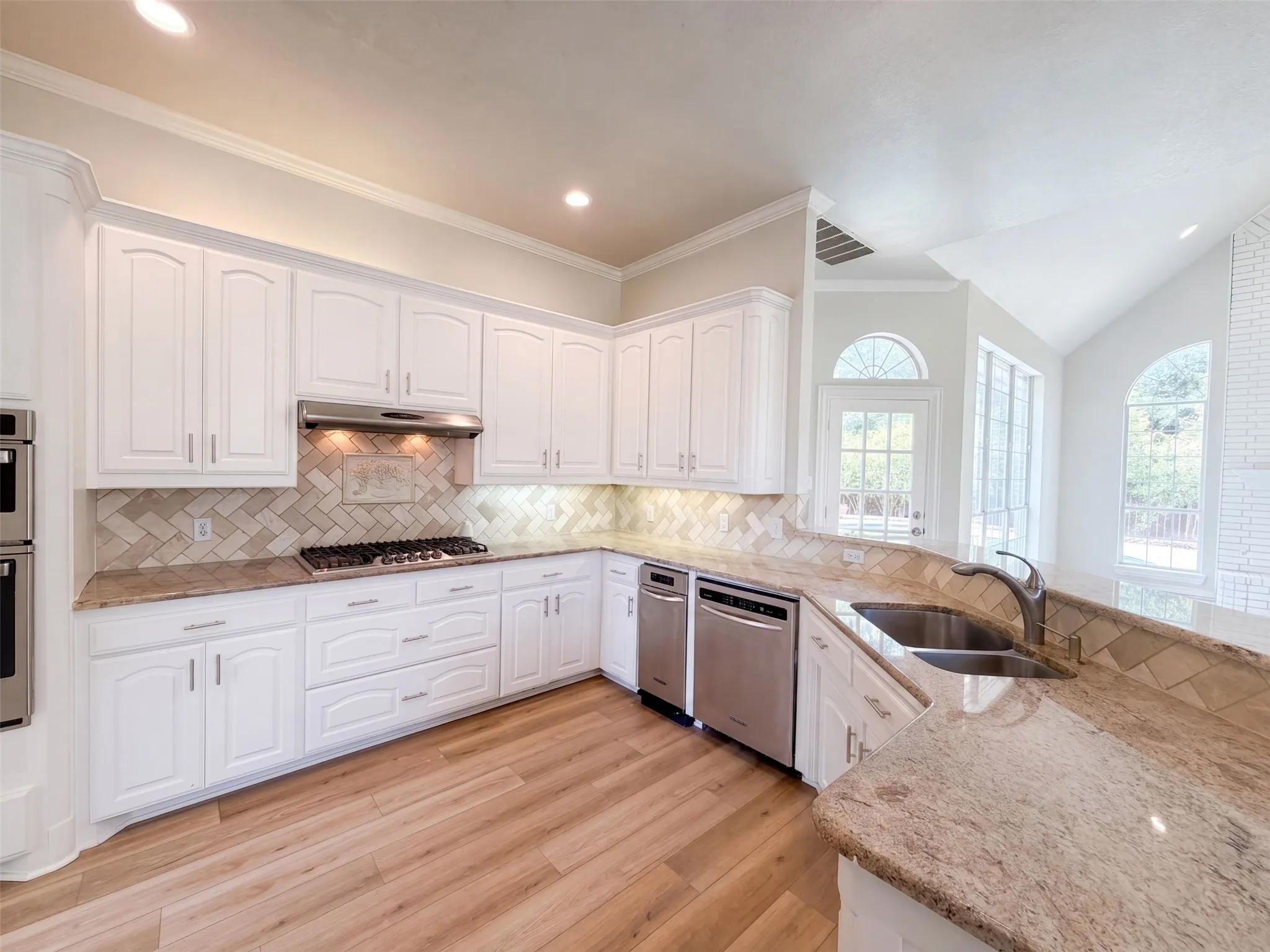 Single Family Residence For Sale in Tarrant County , 1609 Brentwood Trail, Keller, Texas 76248, 4 Bedroom, 3 Bathroom, 3 Garage spaces, 2,841 Sqft, built in 1989, mls#21373855, Real Estate Agent in Keller, Homes For Sale in Tarrant county, Homes For Sale in Keller, Realtor in Keller Texas, Real Estate Brokerage Independent Realty Texas, Luminita Cordes Realtor