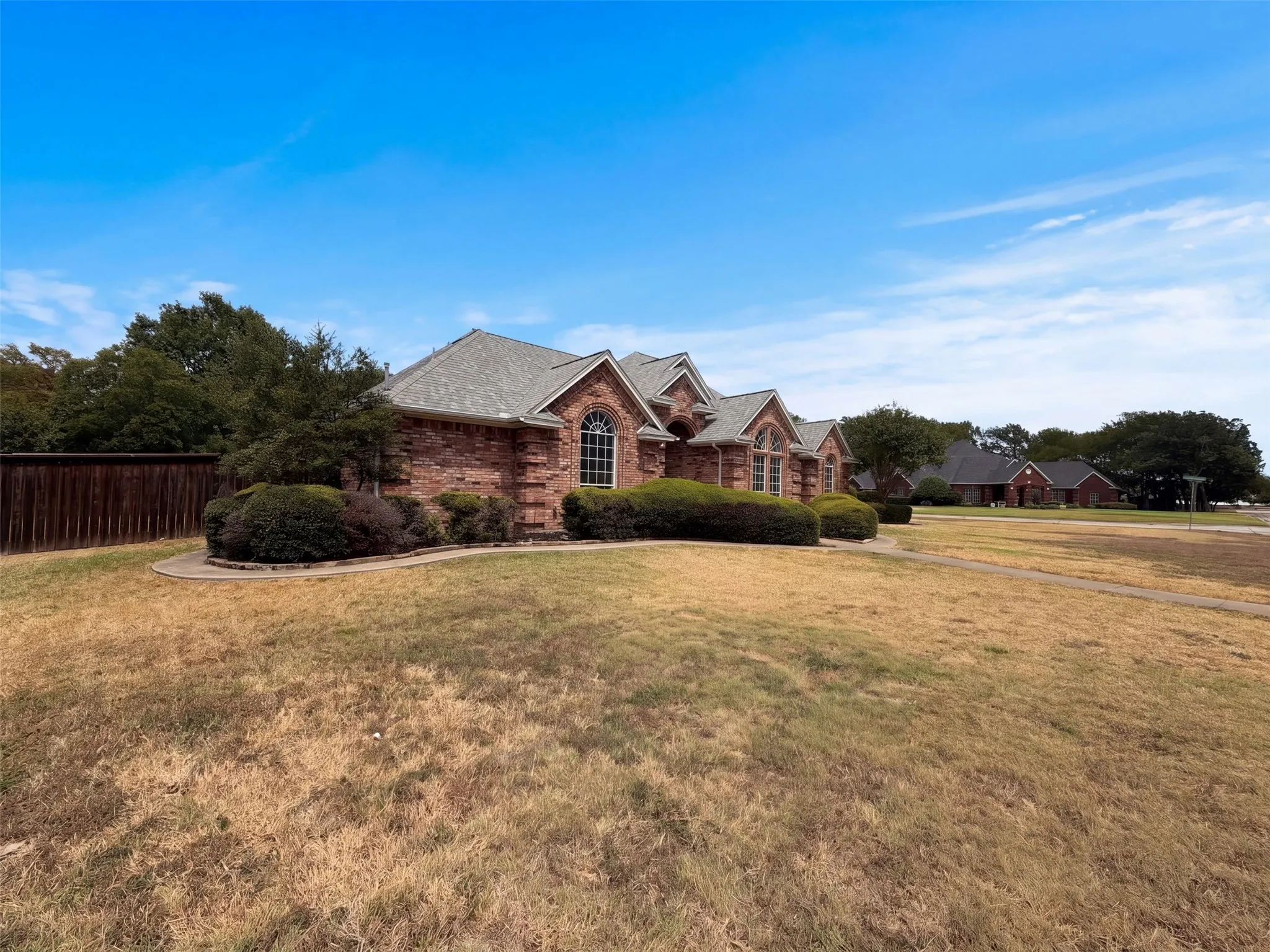 Single Family Residence For Sale in Tarrant County , 1609 Brentwood Trail, Keller, Texas 76248, 4 Bedroom, 3 Bathroom, 3 Garage spaces, 2,841 Sqft, built in 1989, mls#21373855, Real Estate Agent in Keller, Homes For Sale in Tarrant county, Homes For Sale in Keller, Realtor in Keller Texas, Real Estate Brokerage Independent Realty Texas, Luminita Cordes Realtor