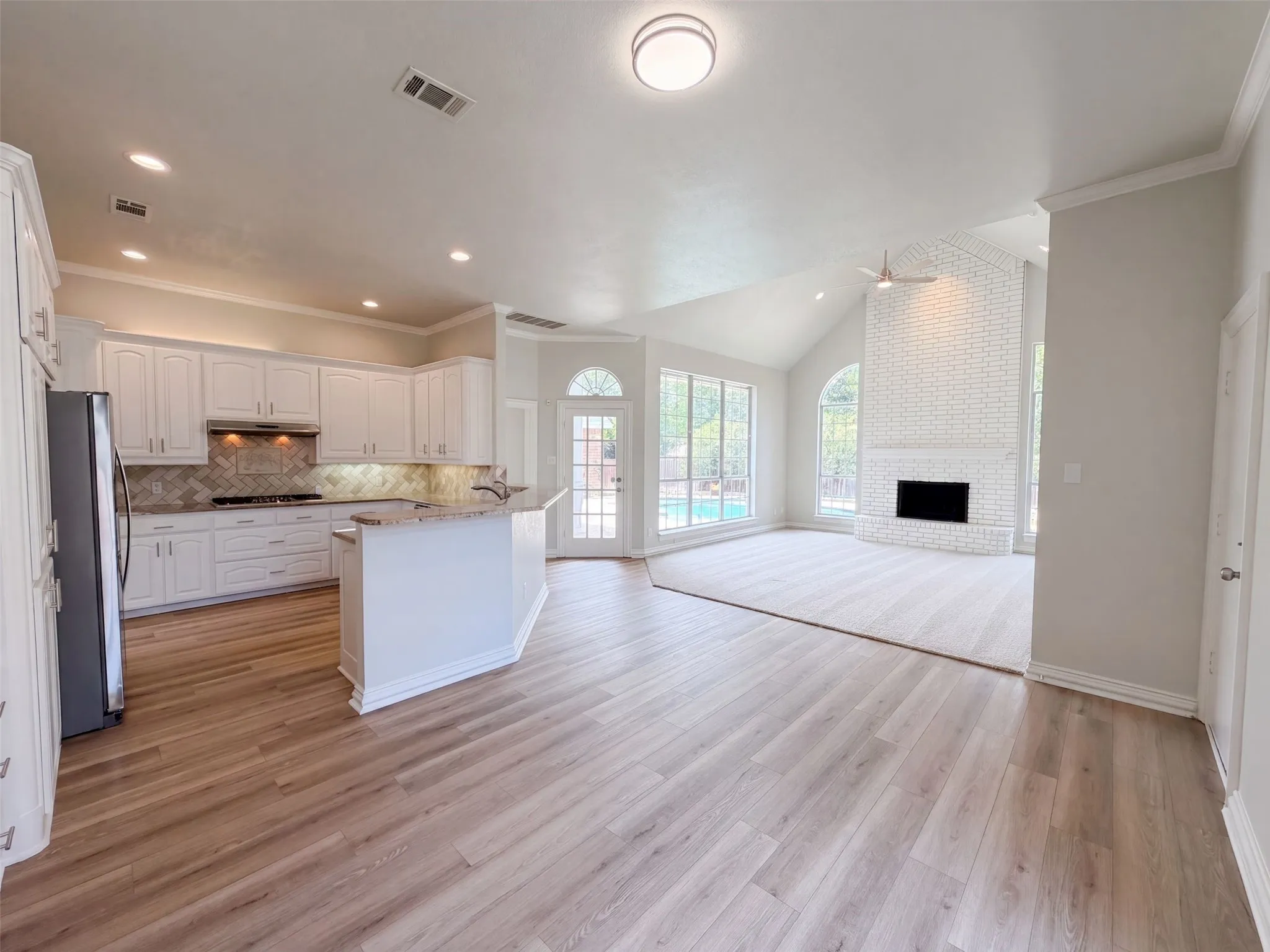 Single Family Residence For Sale in Tarrant County , 1609 Brentwood Trail, Keller, Texas 76248, 4 Bedroom, 3 Bathroom, 3 Garage spaces, 2,841 Sqft, built in 1989, mls#21373855, Real Estate Agent in Keller, Homes For Sale in Tarrant county, Homes For Sale in Keller, Realtor in Keller Texas, Real Estate Brokerage Independent Realty Texas, Luminita Cordes Realtor