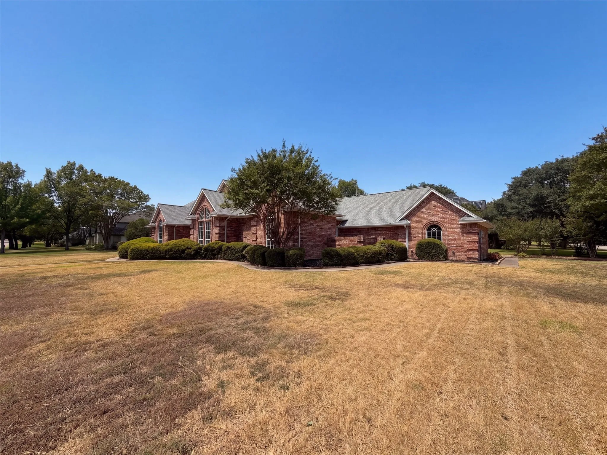 Single Family Residence For Sale in Tarrant County , 1609 Brentwood Trail, Keller, Texas 76248, 4 Bedroom, 3 Bathroom, 3 Garage spaces, 2,841 Sqft, built in 1989, mls#21373855, Real Estate Agent in Keller, Homes For Sale in Tarrant county, Homes For Sale in Keller, Realtor in Keller Texas, Real Estate Brokerage Independent Realty Texas, Luminita Cordes Realtor