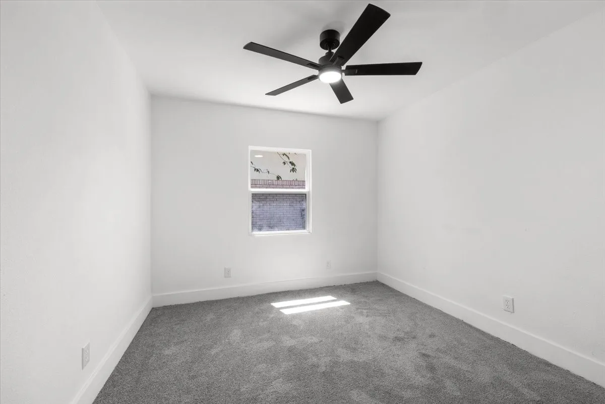 Single Family Residence For Sale in Tarrant County , 3725 Raphael Street, Fort Worth, Texas 76119, 3 Bedroom, 2 Bathroom, 2 Garage spaces, 1,378 Sqft, built in 1966, mls#21380708, Real Estate Agent in Fort Worth, Homes For Sale in Tarrant county, Homes For Sale in Fort Worth, Realtor in Fort Worth Texas, Real Estate Brokerage Independent Realty Texas, Luminita Cordes Realtor