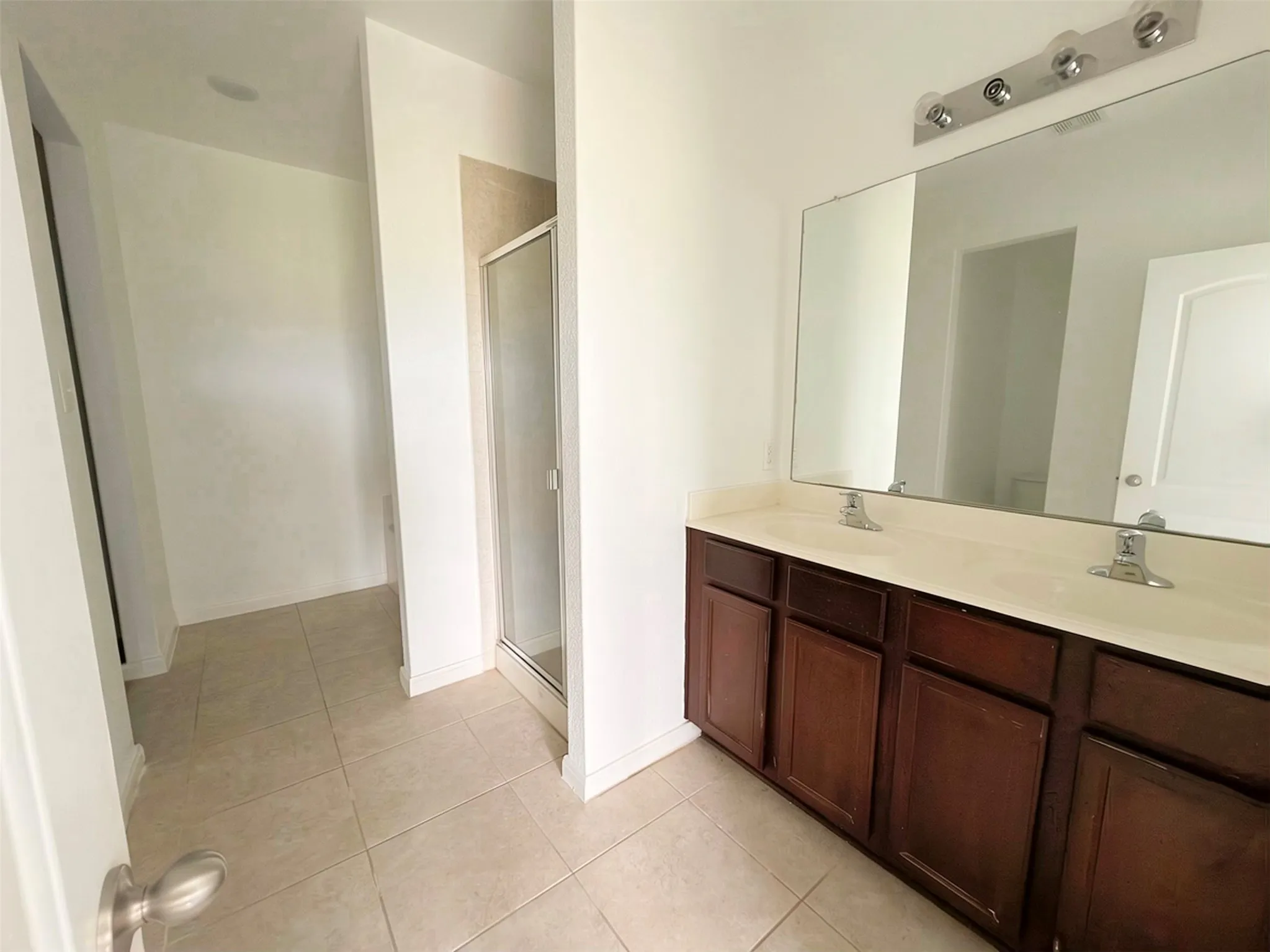 Single Family Residence For Rent in Kaufman County , 4405 Elderberry Street, Forney, Texas 75126, 4 Bedroom, 3 Bathroom, 2 Garage spaces, 2,724 Sqft, built in 2016, mls#21380955, Real Estate Agent in Forney, Homes For Rent in Kaufman county, Homes For Rent in Forney, Realtor in Forney Texas, Real Estate Brokerage Independent Realty Texas, Luminita Cordes Realtor
