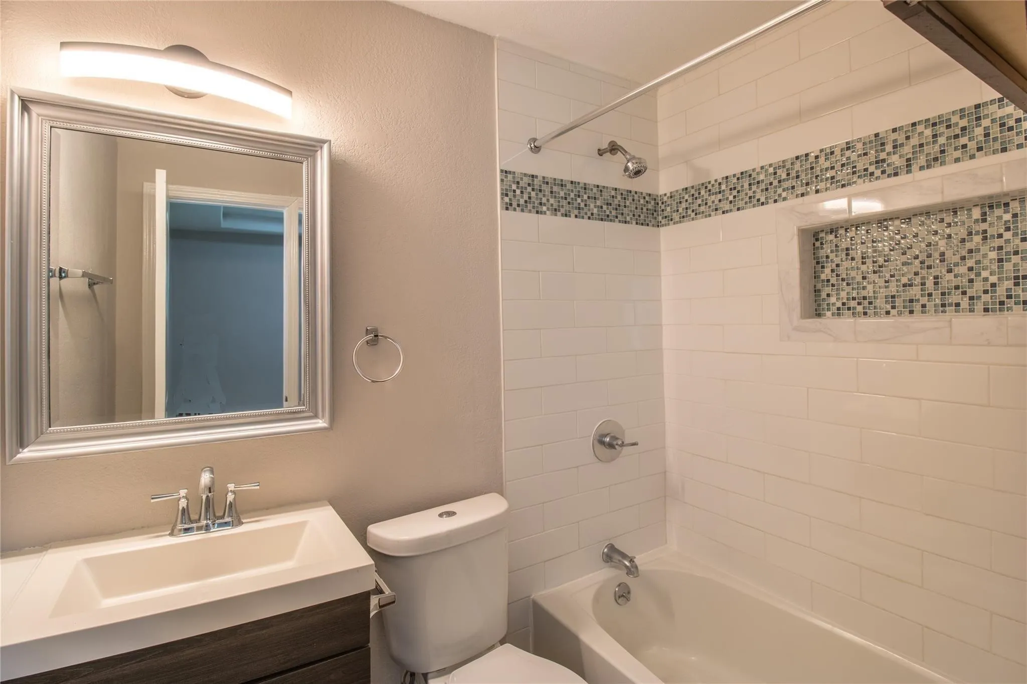 Single Family Residence For Sale in Dallas County , 3422 Moon Drive, Mesquite, Texas 75150, 4 Bedroom, 2 Bathroom, Garage spaces, 1,512 Sqft, built in 1958, mls#21377873, Real Estate Agent in Mesquite, Homes For Sale in Dallas county, Homes For Sale in Mesquite, Realtor in Mesquite Texas, Real Estate Brokerage Independent Realty Texas, Luminita Cordes Realtor