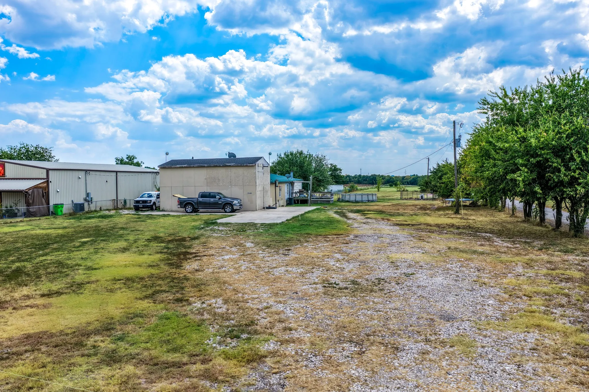 Manufactured Home For Sale in Hunt County , 2340 Fm 36 S, Caddo Mills, Texas 75135, 2 Bedroom, 2 Bathroom, 2 Garage spaces, 2,280 Sqft, built in 2007, mls#21374263, Real Estate Agent in Caddo Mills, Homes For Sale in Hunt county, Homes For Sale in Caddo Mills, Realtor in Caddo Mills Texas, Real Estate Brokerage Independent Realty Texas, Luminita Cordes Realtor