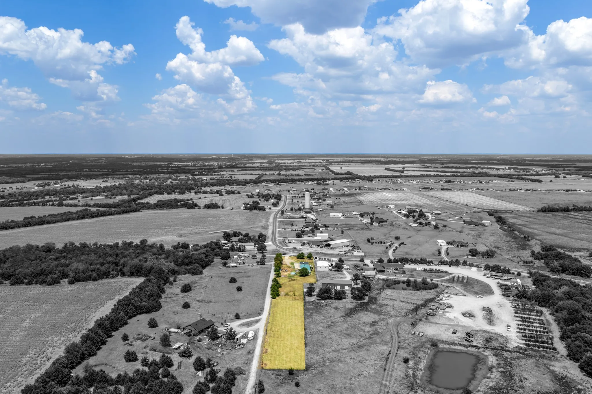 Manufactured Home For Sale in Hunt County , 2340 Fm 36 S, Caddo Mills, Texas 75135, 2 Bedroom, 2 Bathroom, 2 Garage spaces, 2,280 Sqft, built in 2007, mls#21374263, Real Estate Agent in Caddo Mills, Homes For Sale in Hunt county, Homes For Sale in Caddo Mills, Realtor in Caddo Mills Texas, Real Estate Brokerage Independent Realty Texas, Luminita Cordes Realtor