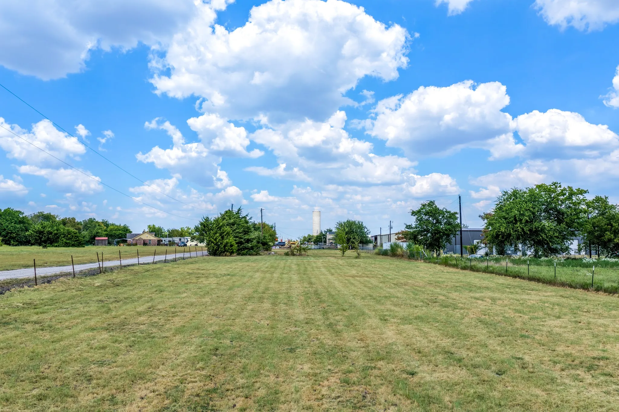 Manufactured Home For Sale in Hunt County , 2340 Fm 36 S, Caddo Mills, Texas 75135, 2 Bedroom, 2 Bathroom, 2 Garage spaces, 2,280 Sqft, built in 2007, mls#21374263, Real Estate Agent in Caddo Mills, Homes For Sale in Hunt county, Homes For Sale in Caddo Mills, Realtor in Caddo Mills Texas, Real Estate Brokerage Independent Realty Texas, Luminita Cordes Realtor