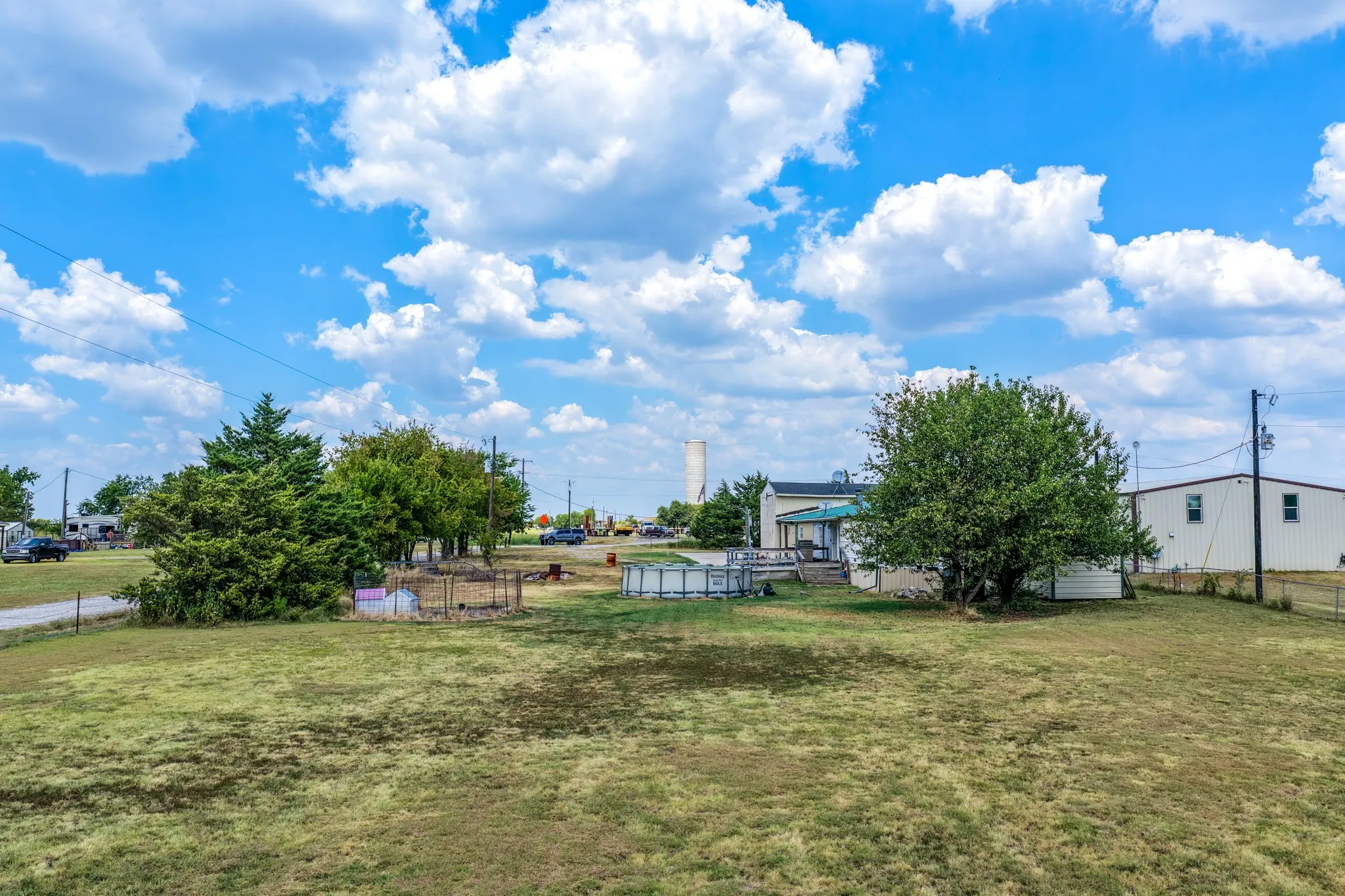 Manufactured Home For Sale in Hunt County , 2340 Fm 36 S, Caddo Mills, Texas 75135, 2 Bedroom, 2 Bathroom, 2 Garage spaces, 2,280 Sqft, built in 2007, mls#21374263, Real Estate Agent in Caddo Mills, Homes For Sale in Hunt county, Homes For Sale in Caddo Mills, Realtor in Caddo Mills Texas, Real Estate Brokerage Independent Realty Texas, Luminita Cordes Realtor