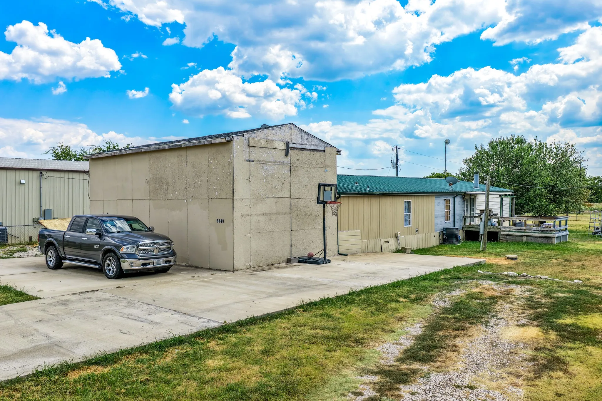 Manufactured Home For Sale in Hunt County , 2340 Fm 36 S, Caddo Mills, Texas 75135, 2 Bedroom, 2 Bathroom, 2 Garage spaces, 2,280 Sqft, built in 2007, mls#21374263, Real Estate Agent in Caddo Mills, Homes For Sale in Hunt county, Homes For Sale in Caddo Mills, Realtor in Caddo Mills Texas, Real Estate Brokerage Independent Realty Texas, Luminita Cordes Realtor