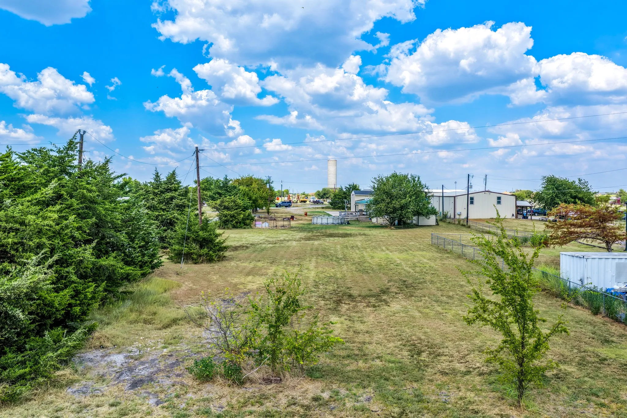 Manufactured Home For Sale in Hunt County , 2340 Fm 36 S, Caddo Mills, Texas 75135, 2 Bedroom, 2 Bathroom, 2 Garage spaces, 2,280 Sqft, built in 2007, mls#21374263, Real Estate Agent in Caddo Mills, Homes For Sale in Hunt county, Homes For Sale in Caddo Mills, Realtor in Caddo Mills Texas, Real Estate Brokerage Independent Realty Texas, Luminita Cordes Realtor