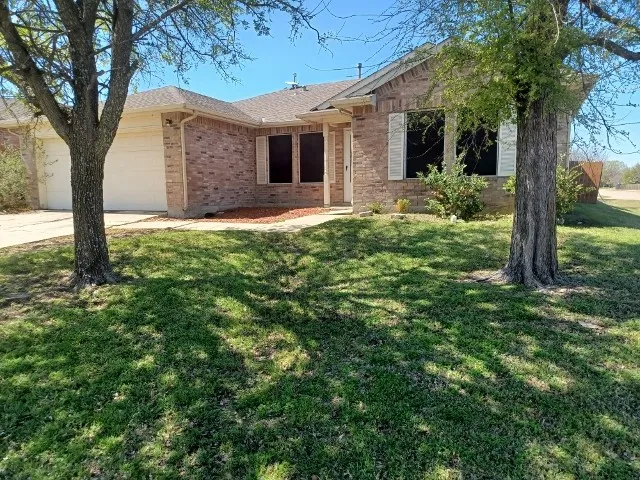 Single Family Residence For Rent in Kaufman County , 1025 Bainbridge Lane, Forney, Texas 75126, 3 Bedroom, 2 Bathroom, 2 Garage spaces, 1,509 Sqft, built in 2002, mls#21381053, Real Estate Agent in Forney, Homes For Rent in Kaufman county, Homes For Rent in Forney, Realtor in Forney Texas, Real Estate Brokerage Independent Realty Texas, Luminita Cordes Realtor