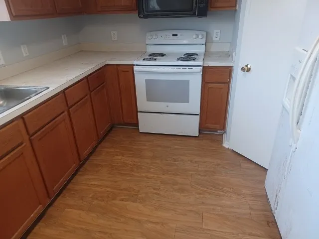 Single Family Residence For Rent in Kaufman County , 1025 Bainbridge Lane, Forney, Texas 75126, 3 Bedroom, 2 Bathroom, 2 Garage spaces, 1,509 Sqft, built in 2002, mls#21381053, Real Estate Agent in Forney, Homes For Rent in Kaufman county, Homes For Rent in Forney, Realtor in Forney Texas, Real Estate Brokerage Independent Realty Texas, Luminita Cordes Realtor