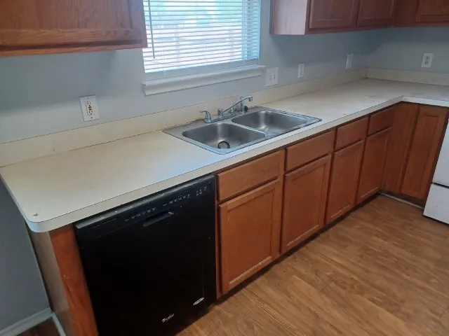 Single Family Residence For Rent in Kaufman County , 1025 Bainbridge Lane, Forney, Texas 75126, 3 Bedroom, 2 Bathroom, 2 Garage spaces, 1,509 Sqft, built in 2002, mls#21381053, Real Estate Agent in Forney, Homes For Rent in Kaufman county, Homes For Rent in Forney, Realtor in Forney Texas, Real Estate Brokerage Independent Realty Texas, Luminita Cordes Realtor
