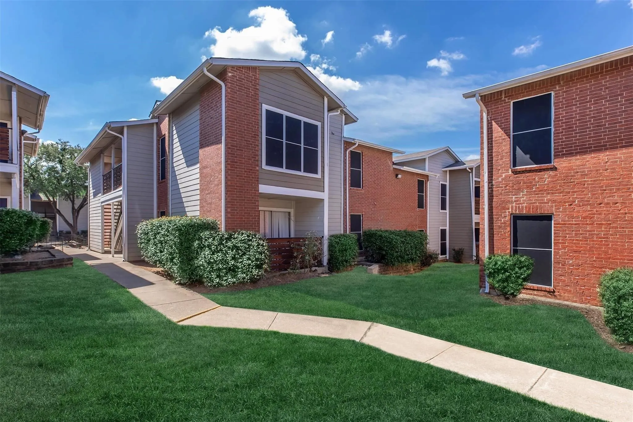Apartment For Rent in Dallas County , 1826 Esters Road 3025, Irving, Texas 75061, 1 Bedroom, 1 Bathroom, Garage spaces, 38,386 Sqft, built in 1985, mls#21381024, Real Estate Agent in Irving, Homes For Rent in Dallas county, Homes For Rent in Irving, Realtor in Irving Texas, Real Estate Brokerage Independent Realty Texas, Luminita Cordes Realtor