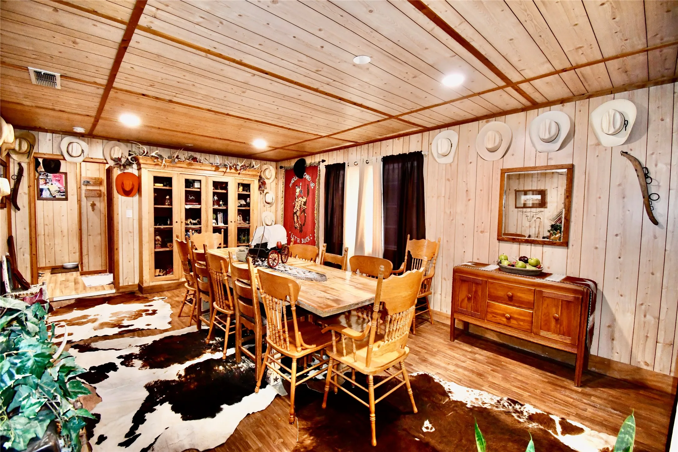 Could Also Be 3rd Bedroom