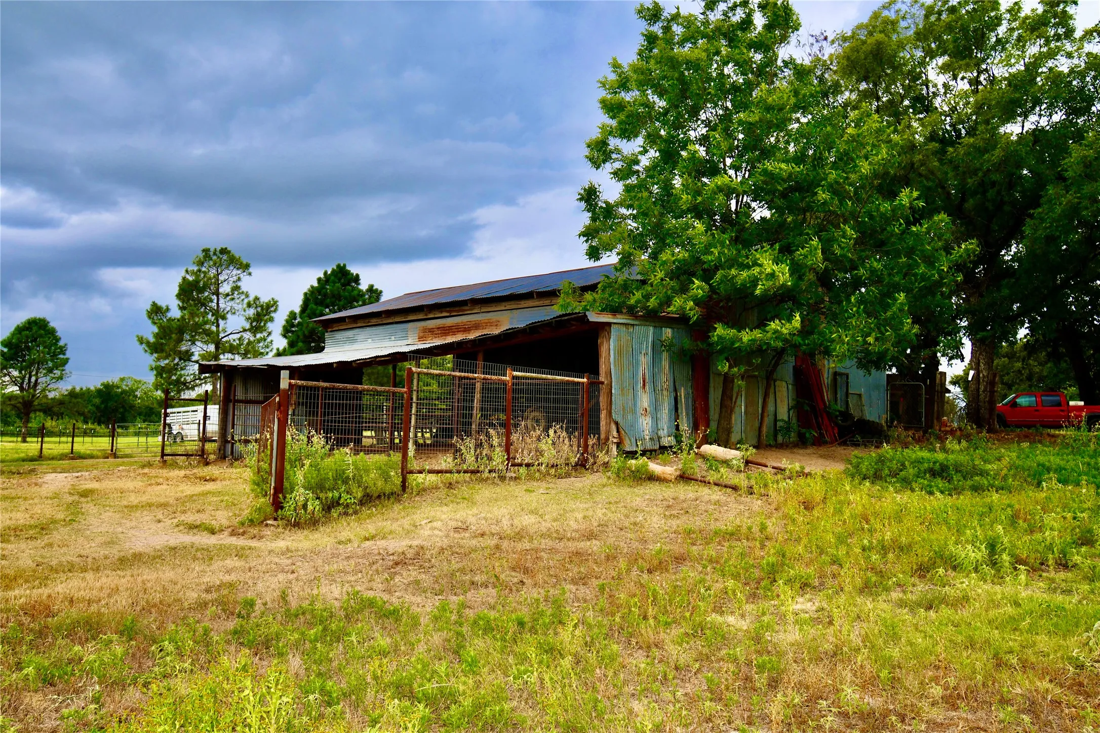 Single Family Residence For Sale in Comanche County , 324 County Road 317, Comanche, Texas 76442, 3 Bedroom, 2 Bathroom, Garage spaces, 1,943 Sqft, built in 1947, mls#21381056, Real Estate Agent in Comanche, Homes For Sale in Comanche county, Homes For Sale in Comanche, Realtor in Comanche Texas, Real Estate Brokerage Independent Realty Texas, Luminita Cordes Realtor