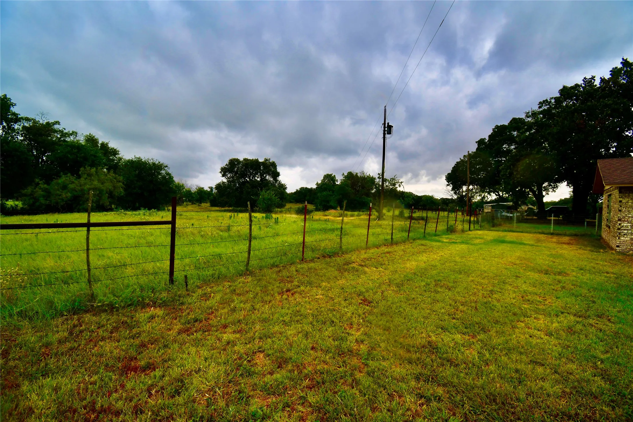 Single Family Residence For Sale in Comanche County , 324 County Road 317, Comanche, Texas 76442, 3 Bedroom, 2 Bathroom, Garage spaces, 1,943 Sqft, built in 1947, mls#21381056, Real Estate Agent in Comanche, Homes For Sale in Comanche county, Homes For Sale in Comanche, Realtor in Comanche Texas, Real Estate Brokerage Independent Realty Texas, Luminita Cordes Realtor