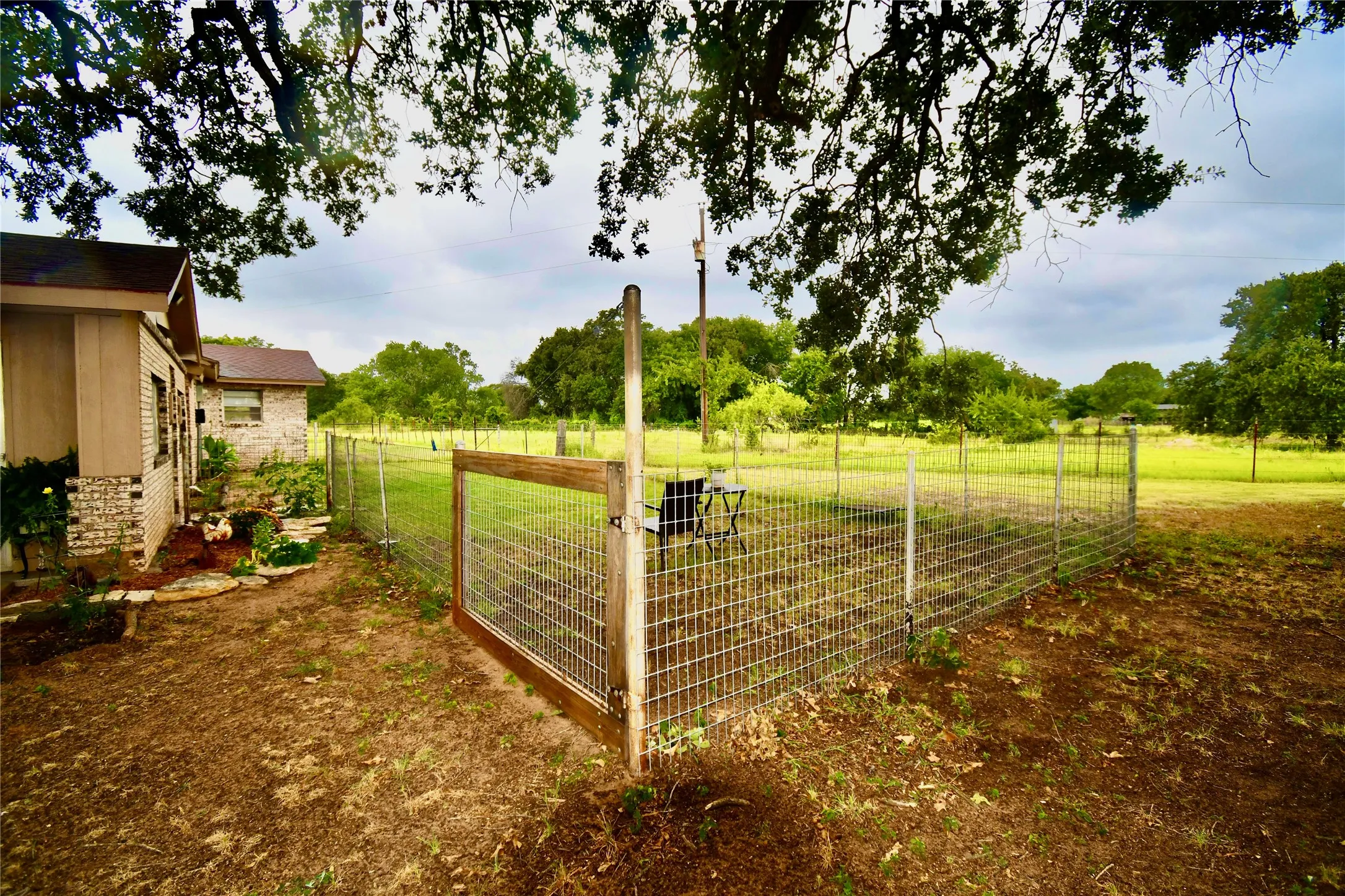 Single Family Residence For Sale in Comanche County , 324 County Road 317, Comanche, Texas 76442, 3 Bedroom, 2 Bathroom, Garage spaces, 1,943 Sqft, built in 1947, mls#21381056, Real Estate Agent in Comanche, Homes For Sale in Comanche county, Homes For Sale in Comanche, Realtor in Comanche Texas, Real Estate Brokerage Independent Realty Texas, Luminita Cordes Realtor