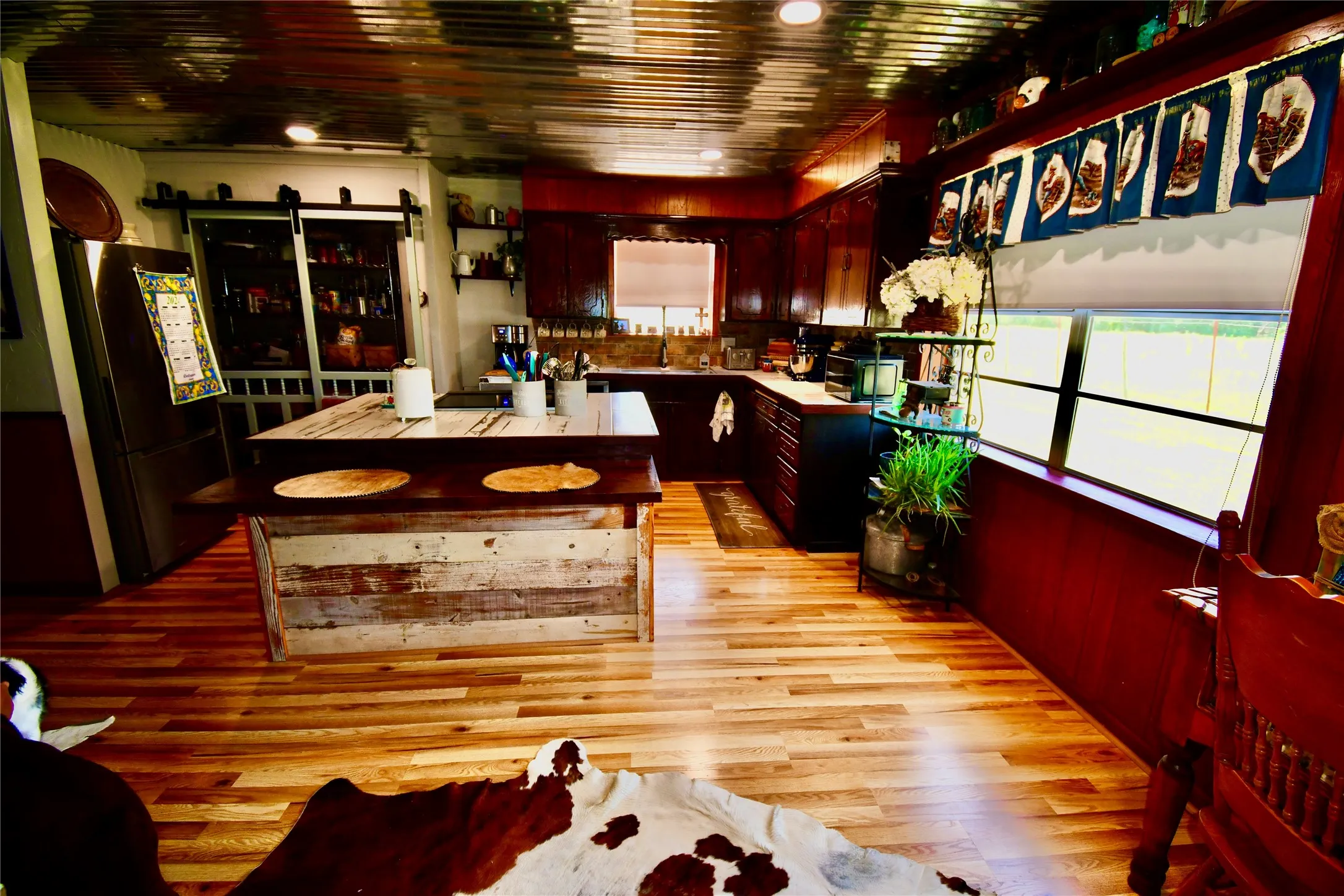 Single Family Residence For Sale in Comanche County , 324 County Road 317, Comanche, Texas 76442, 3 Bedroom, 2 Bathroom, Garage spaces, 1,943 Sqft, built in 1947, mls#21381056, Real Estate Agent in Comanche, Homes For Sale in Comanche county, Homes For Sale in Comanche, Realtor in Comanche Texas, Real Estate Brokerage Independent Realty Texas, Luminita Cordes Realtor