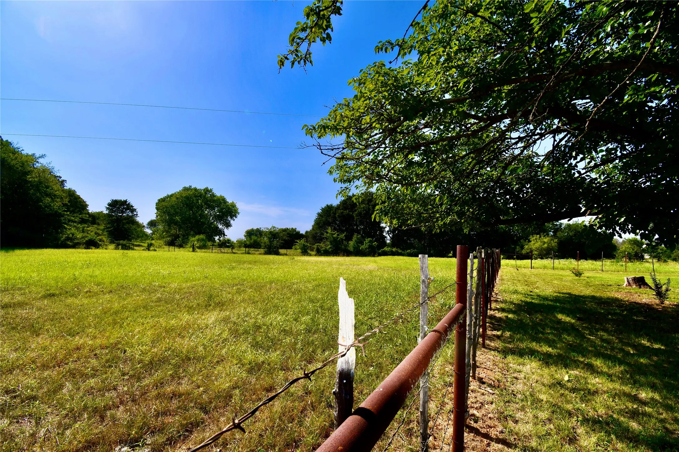 Single Family Residence For Sale in Comanche County , 324 County Road 317, Comanche, Texas 76442, 3 Bedroom, 2 Bathroom, Garage spaces, 1,943 Sqft, built in 1947, mls#21381056, Real Estate Agent in Comanche, Homes For Sale in Comanche county, Homes For Sale in Comanche, Realtor in Comanche Texas, Real Estate Brokerage Independent Realty Texas, Luminita Cordes Realtor