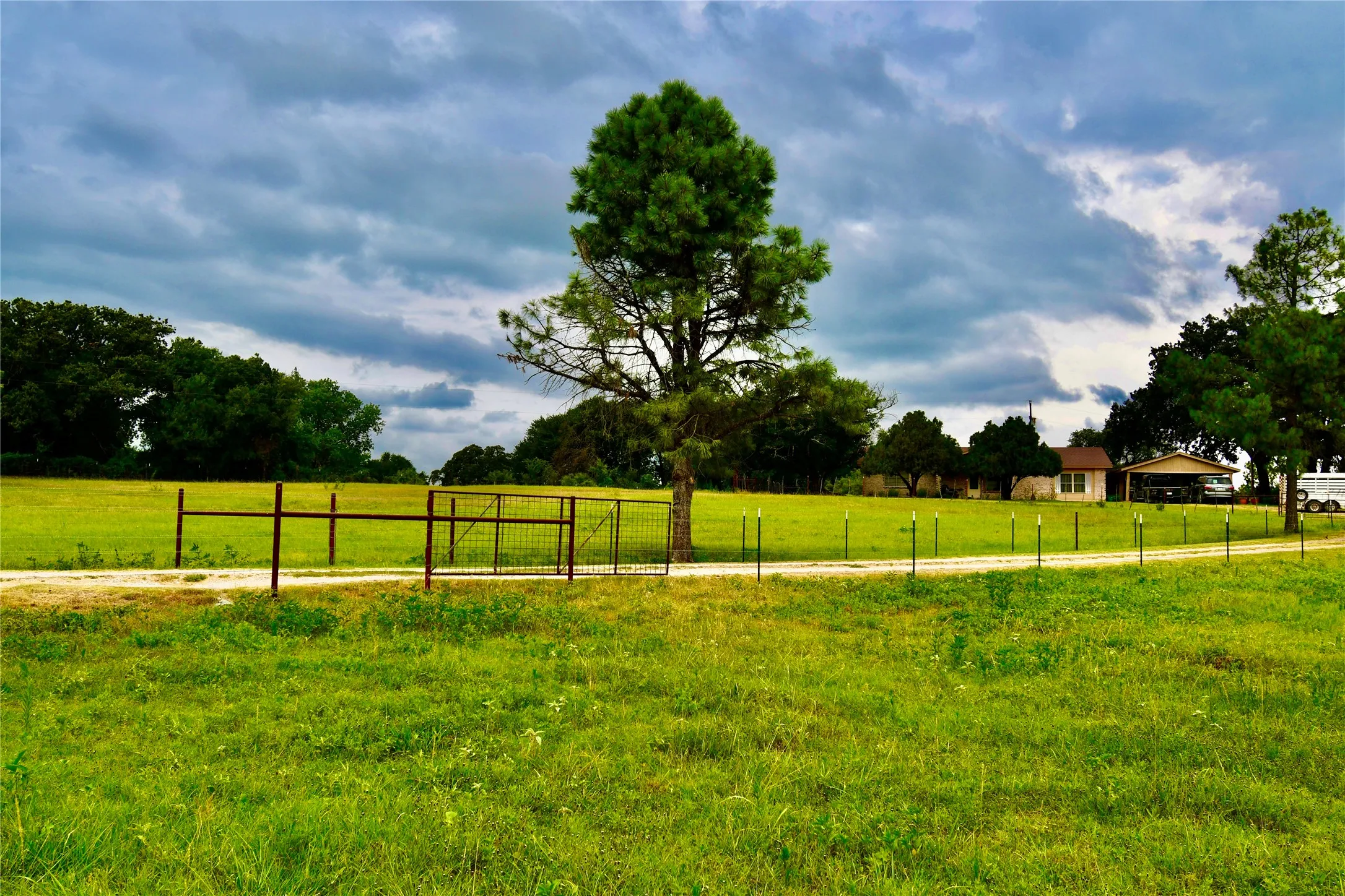 Single Family Residence For Sale in Comanche County , 324 County Road 317, Comanche, Texas 76442, 3 Bedroom, 2 Bathroom, Garage spaces, 1,943 Sqft, built in 1947, mls#21381056, Real Estate Agent in Comanche, Homes For Sale in Comanche county, Homes For Sale in Comanche, Realtor in Comanche Texas, Real Estate Brokerage Independent Realty Texas, Luminita Cordes Realtor