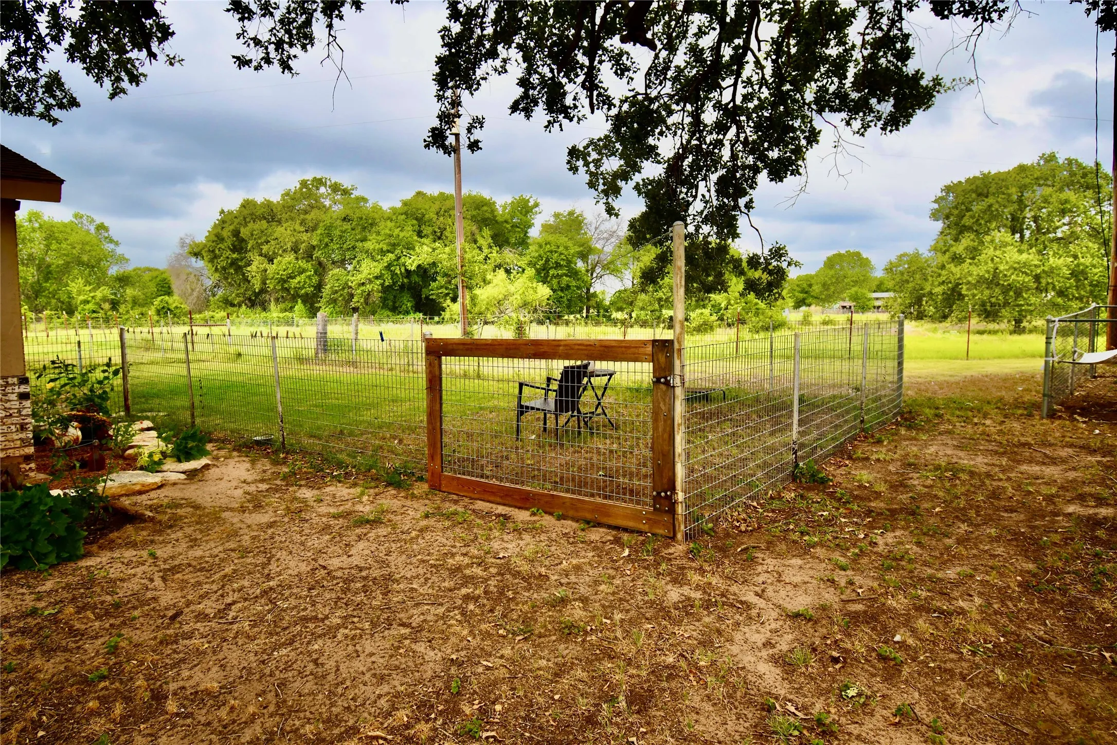 Single Family Residence For Sale in Comanche County , 324 County Road 317, Comanche, Texas 76442, 3 Bedroom, 2 Bathroom, Garage spaces, 1,943 Sqft, built in 1947, mls#21381056, Real Estate Agent in Comanche, Homes For Sale in Comanche county, Homes For Sale in Comanche, Realtor in Comanche Texas, Real Estate Brokerage Independent Realty Texas, Luminita Cordes Realtor