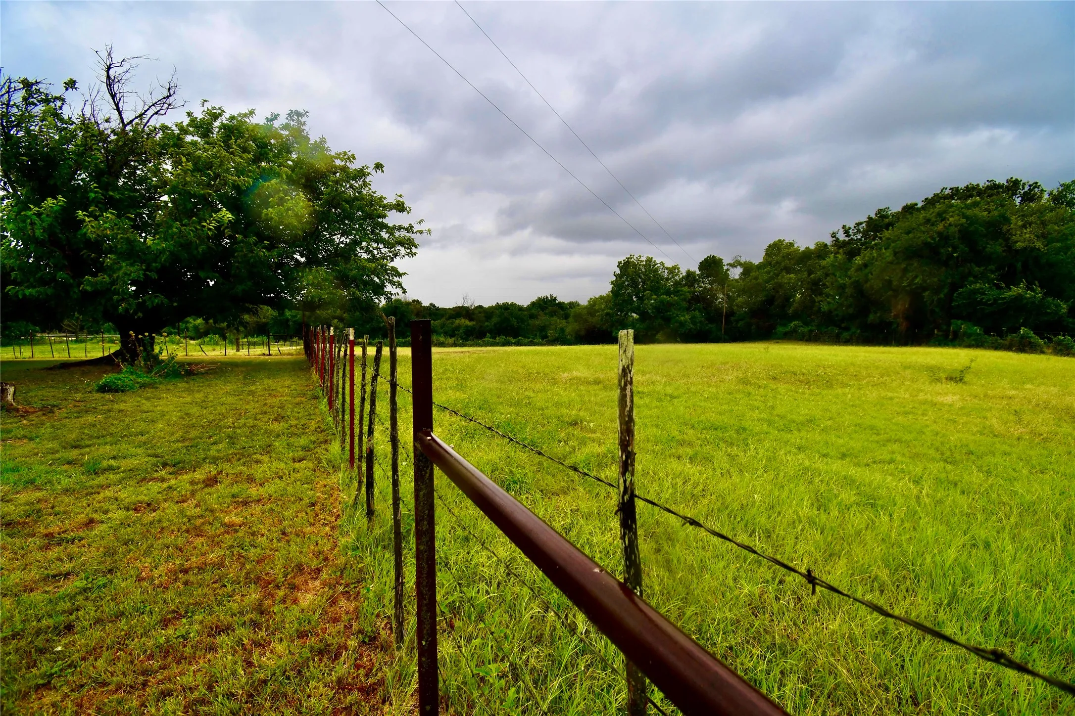 Single Family Residence For Sale in Comanche County , 324 County Road 317, Comanche, Texas 76442, 3 Bedroom, 2 Bathroom, Garage spaces, 1,943 Sqft, built in 1947, mls#21381056, Real Estate Agent in Comanche, Homes For Sale in Comanche county, Homes For Sale in Comanche, Realtor in Comanche Texas, Real Estate Brokerage Independent Realty Texas, Luminita Cordes Realtor