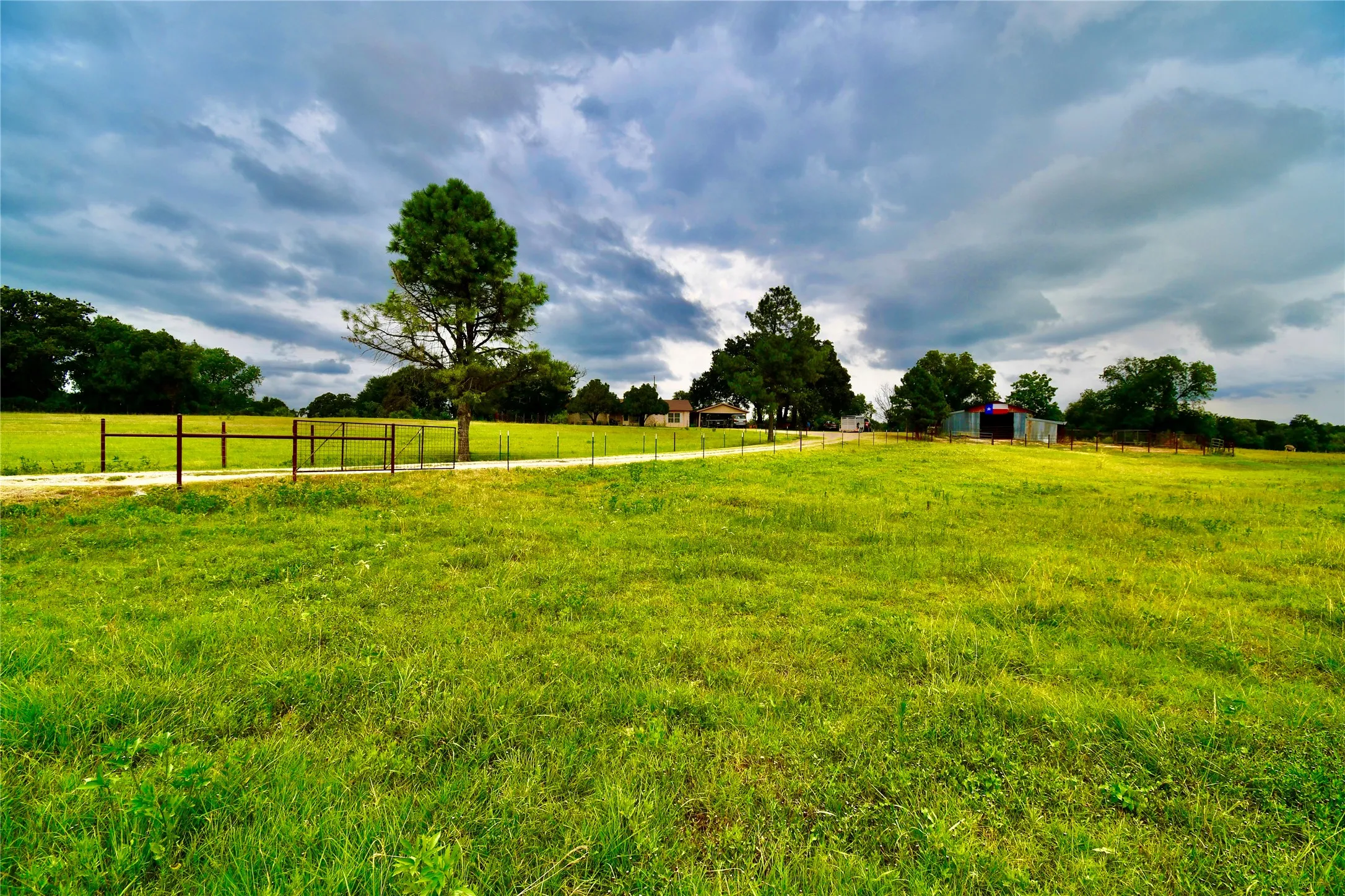 Single Family Residence For Sale in Comanche County , 324 County Road 317, Comanche, Texas 76442, 3 Bedroom, 2 Bathroom, Garage spaces, 1,943 Sqft, built in 1947, mls#21381056, Real Estate Agent in Comanche, Homes For Sale in Comanche county, Homes For Sale in Comanche, Realtor in Comanche Texas, Real Estate Brokerage Independent Realty Texas, Luminita Cordes Realtor