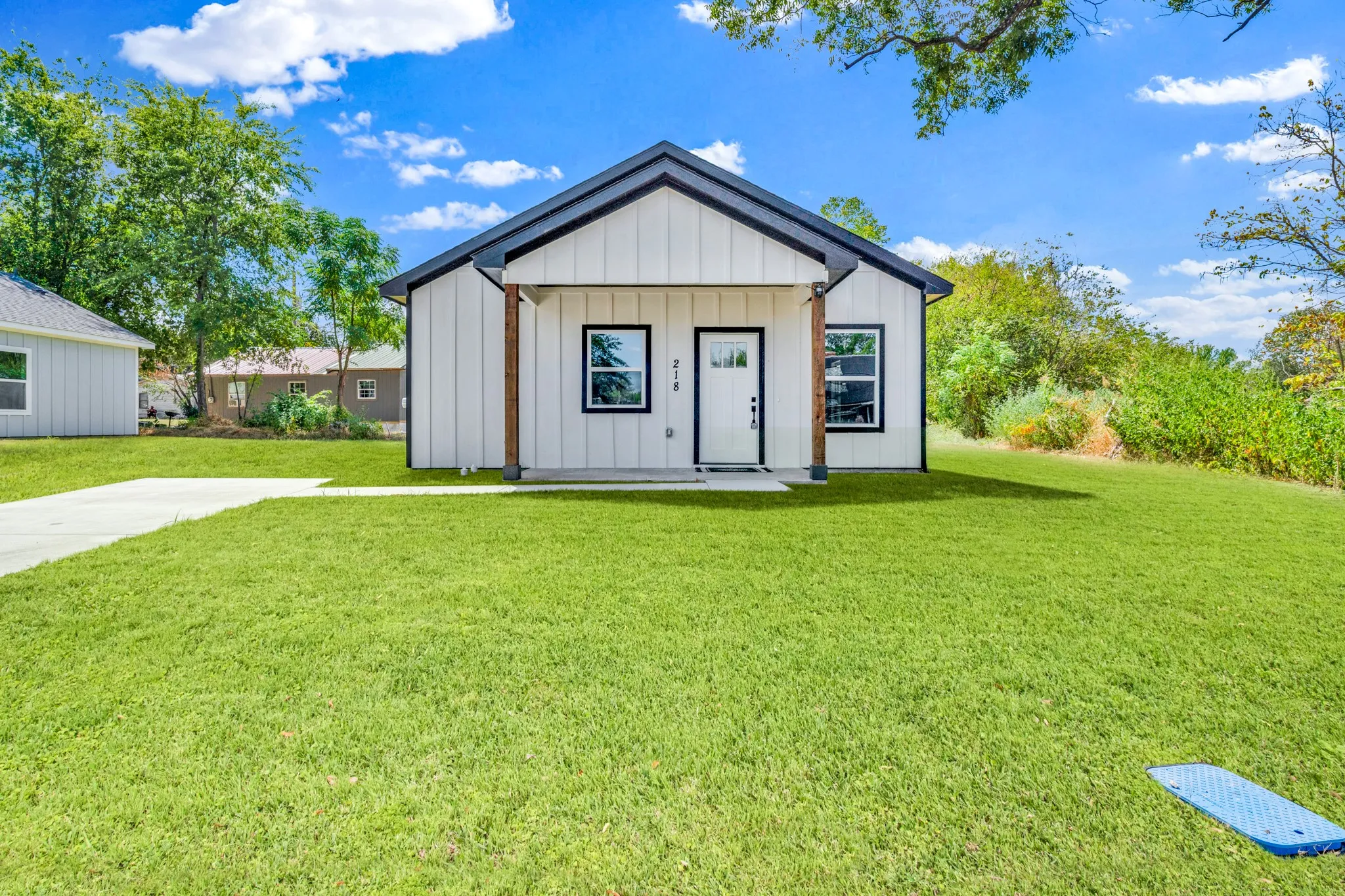 Single Family Residence For Sale in Hopkins County , 218 Calvert Street, Sulphur Springs, Texas 75482, 2 Bedroom, 2 Bathroom, Garage spaces, 862 Sqft, built in 2026, mls#21380266, Real Estate Agent in Sulphur Springs, Homes For Sale in Hopkins county, Homes For Sale in Sulphur Springs, Realtor in Sulphur Springs Texas, Real Estate Brokerage Independent Realty Texas, Luminita Cordes Realtor